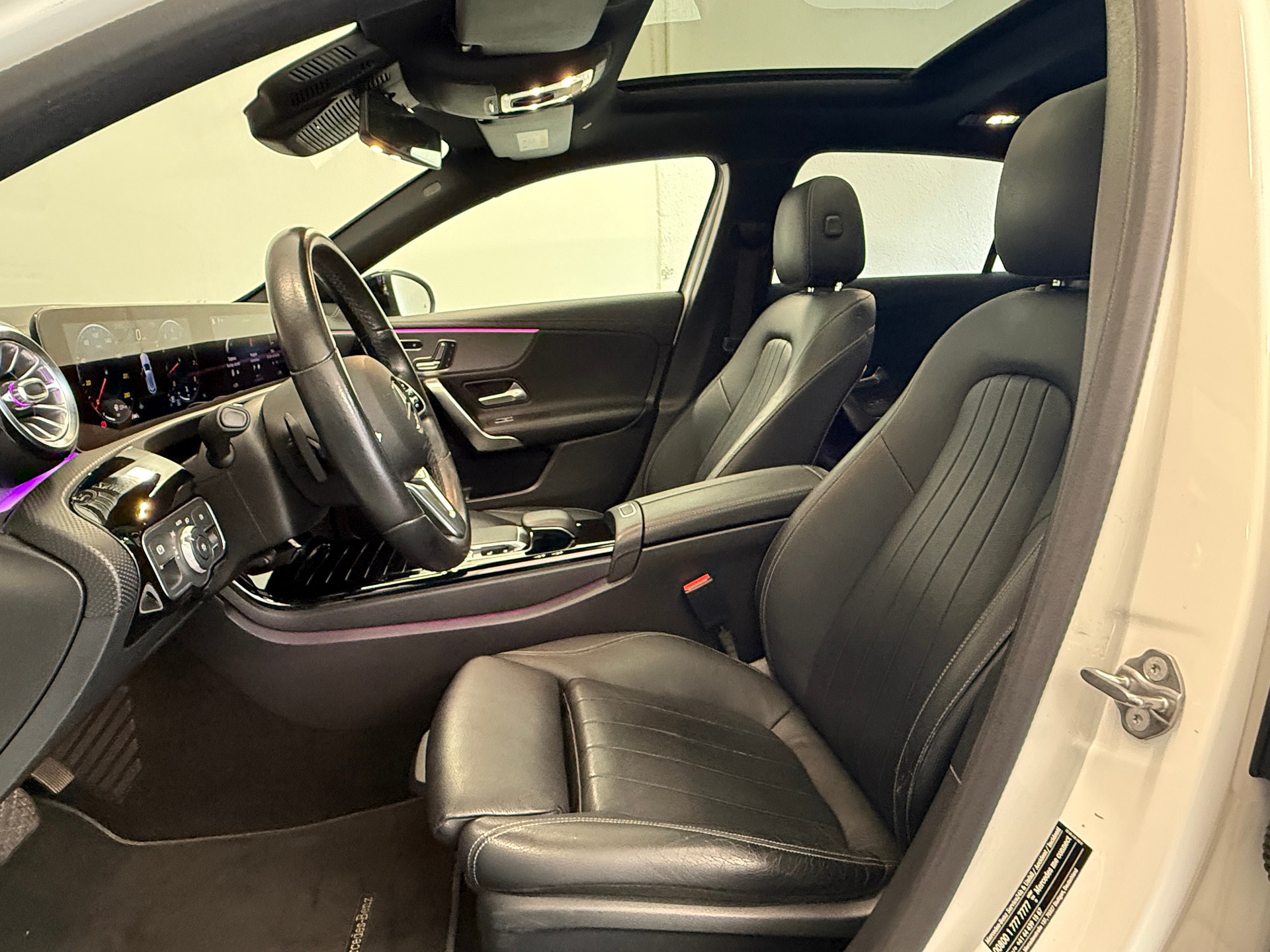 MERCEDES-BENZ A 220 AMG Line 7G-DCT 4Matic Ab 300.- pro Monat-image-8