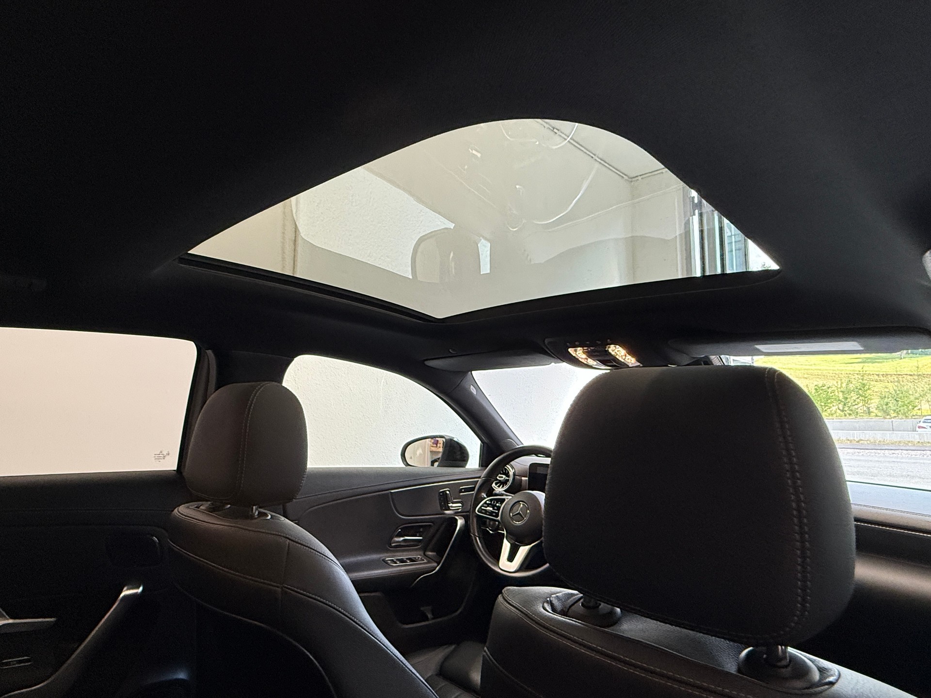 MERCEDES-BENZ A 220 AMG Line 7G-DCT 4Matic Ab 300.- pro Monat-image-18