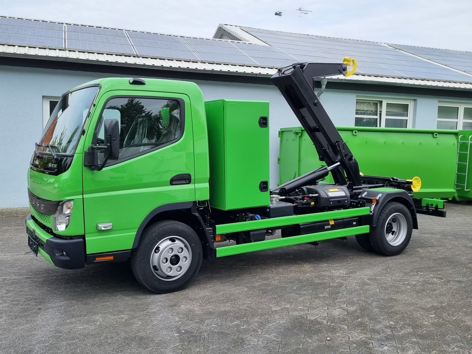 MITSUBISHI FUSO Canter FUSO 9C18 City Abrollkipper-image-0