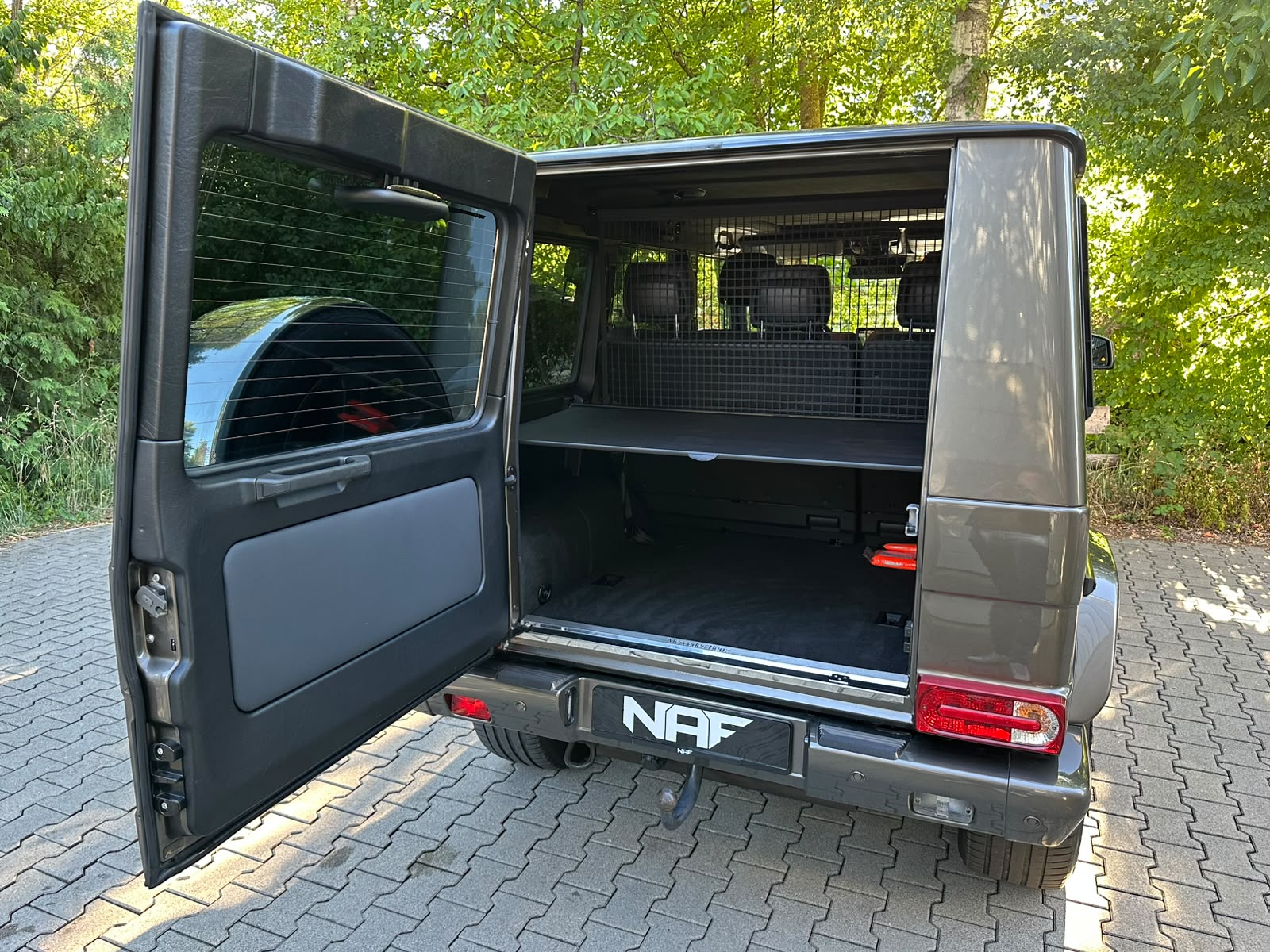 MERCEDES-BENZ G 500 7G-Tronic-image-17