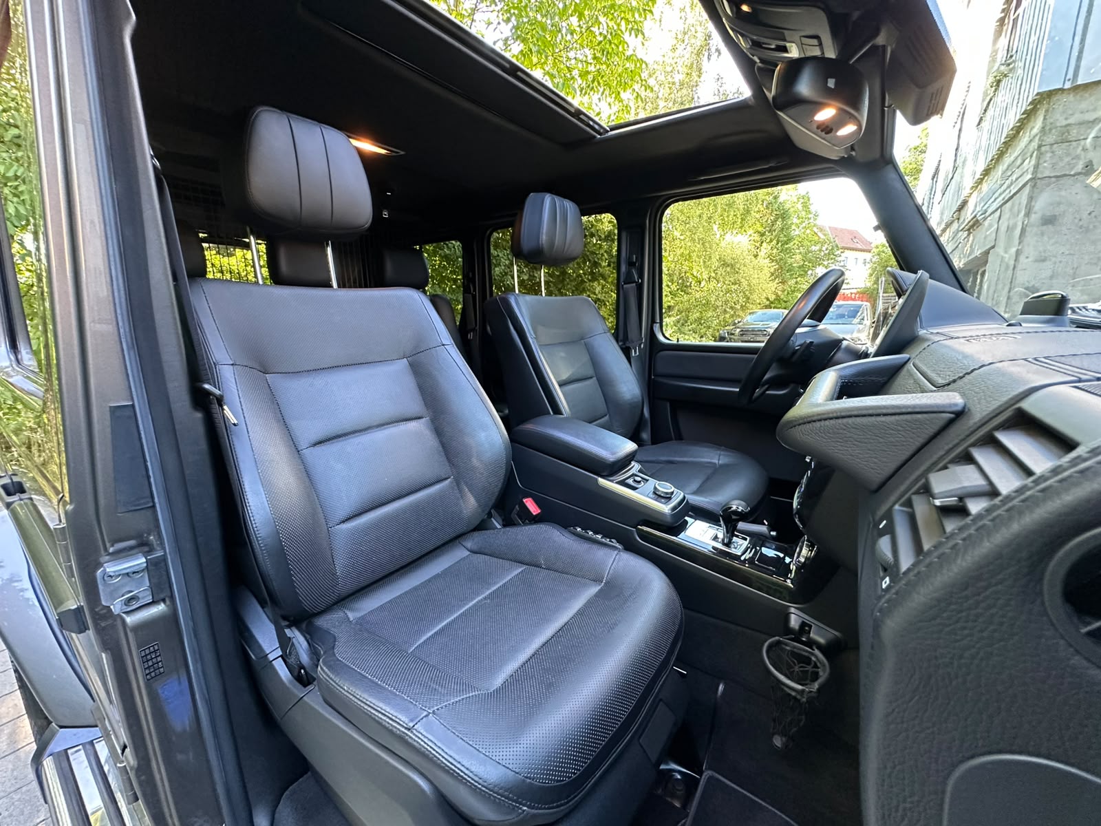 MERCEDES-BENZ G 500 7G-Tronic-image-21