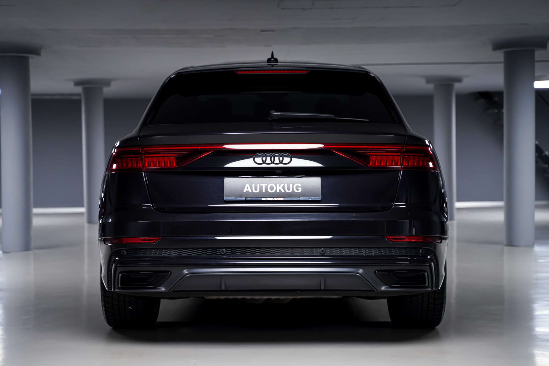 AUDI Q8 55 TFSI quattro tiptronic-image-5