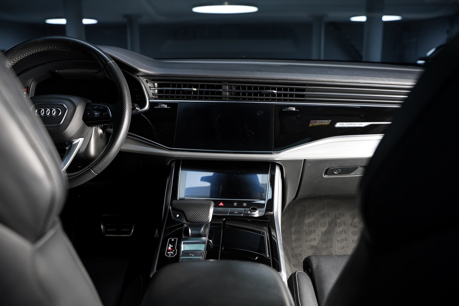 AUDI Q8 55 TFSI quattro tiptronic-image-19