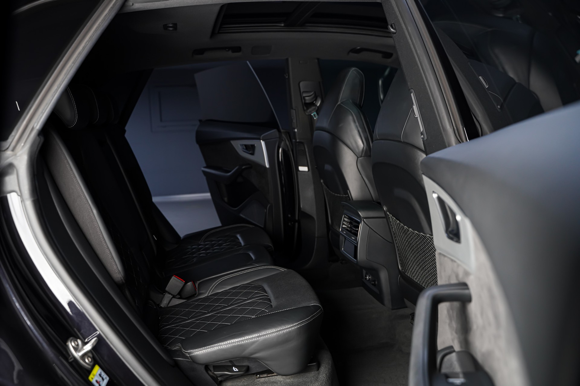 AUDI Q8 55 TFSI quattro tiptronic-image-13