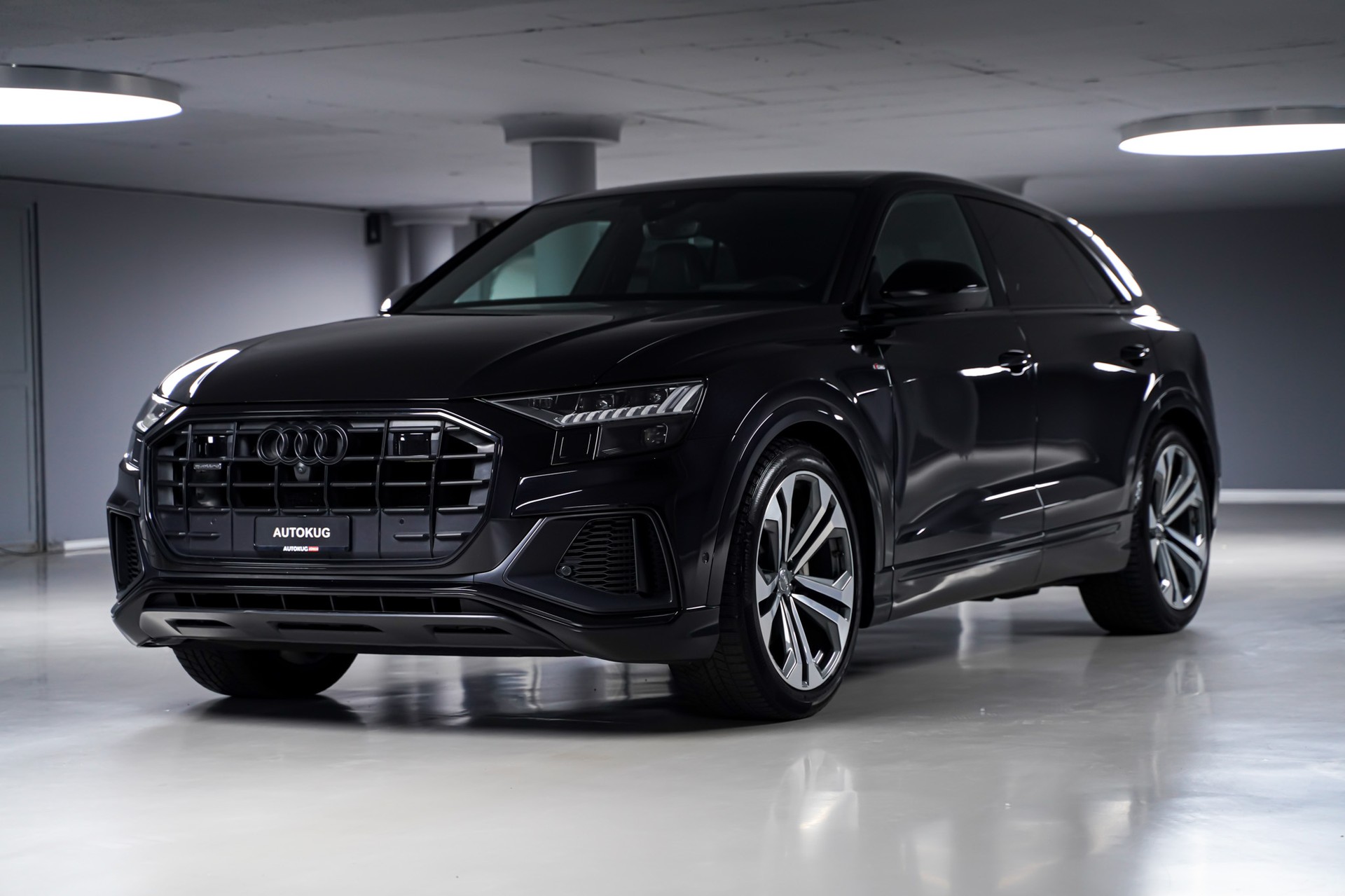 AUDI Q8 55 TFSI quattro tiptronic-image-0