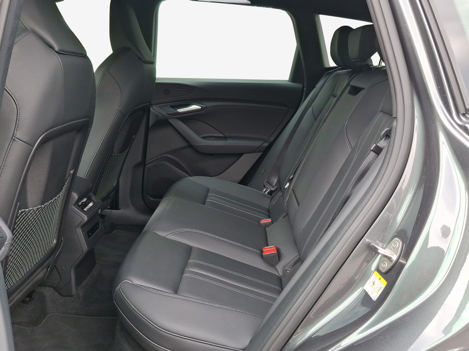 AUDI Q6 e-tron quattro-image-11