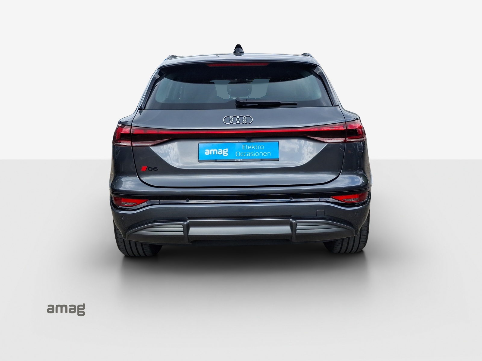 AUDI Q6 e-tron quattro-image-3