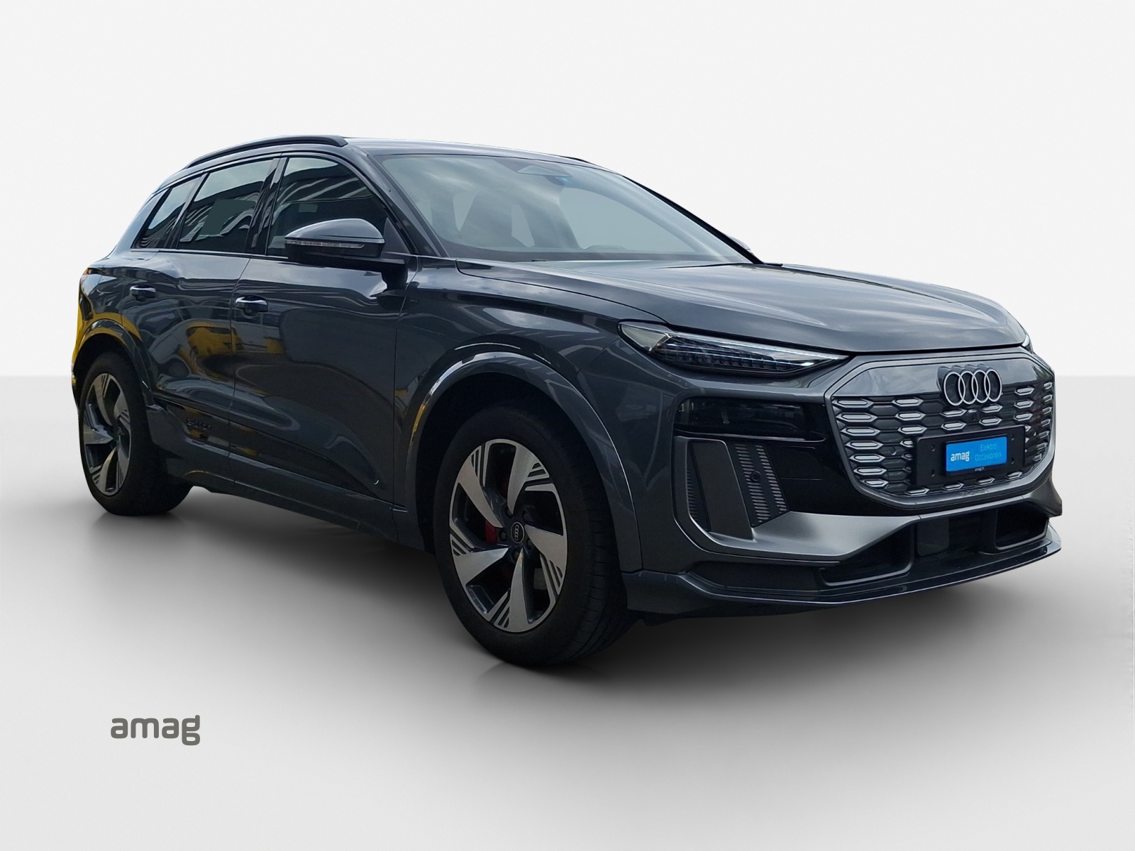 AUDI Q6 e-tron quattro-image-5