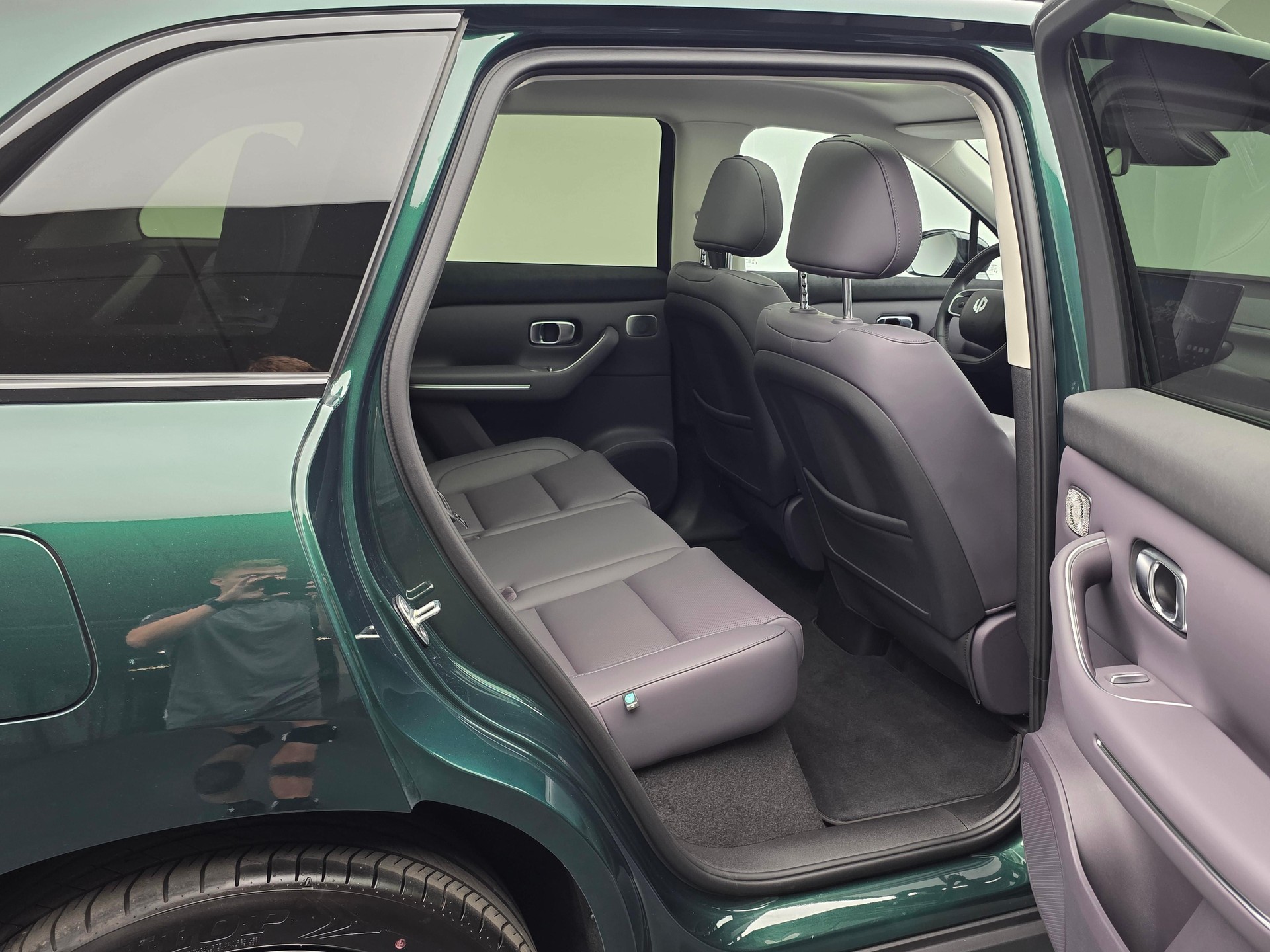 LEAPMOTOR C10 1.5 REEV Design-image-10
