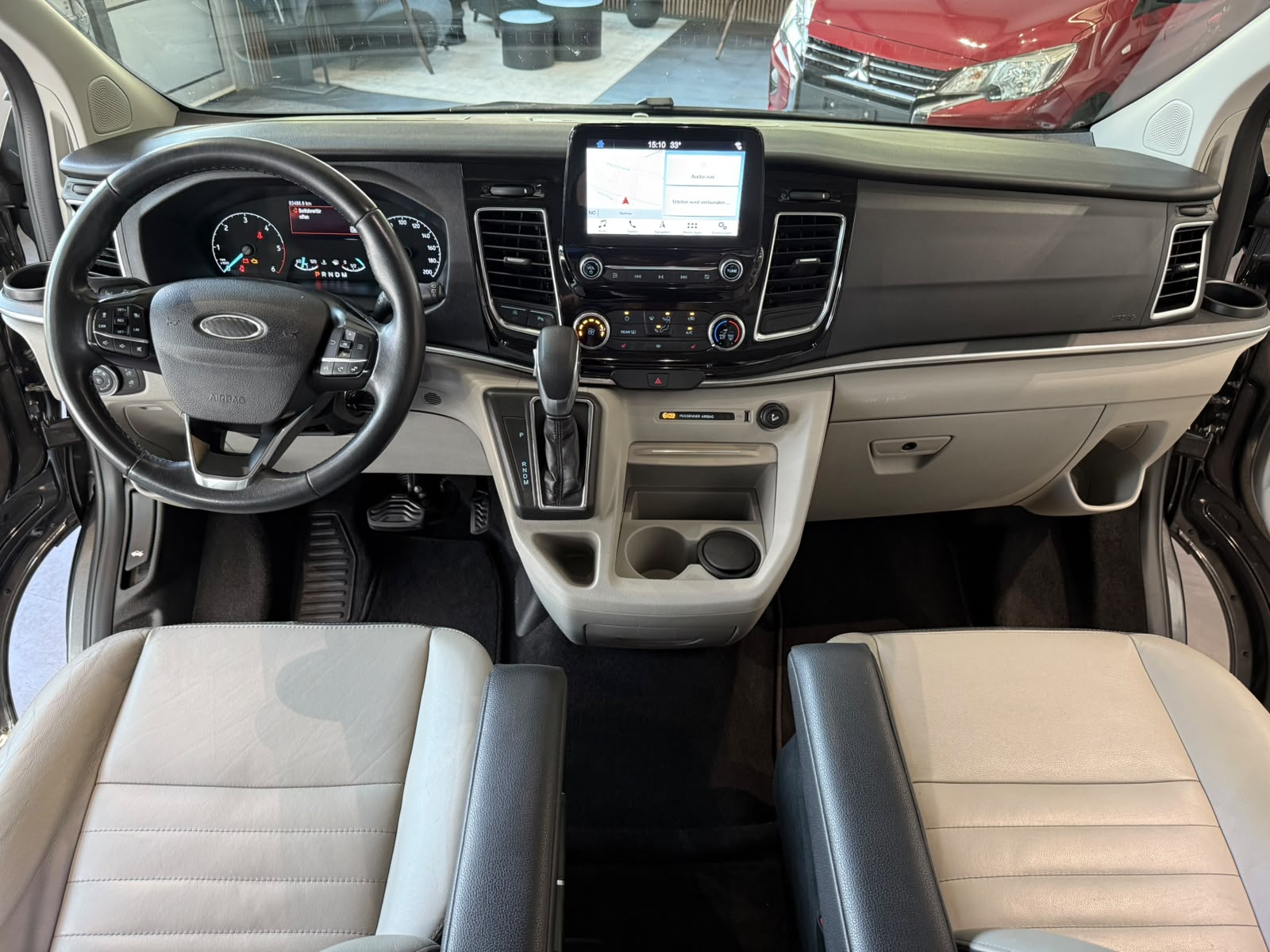 FORD Tourneo Custom 310 L1H1 Titanium SelectShift A-image-13