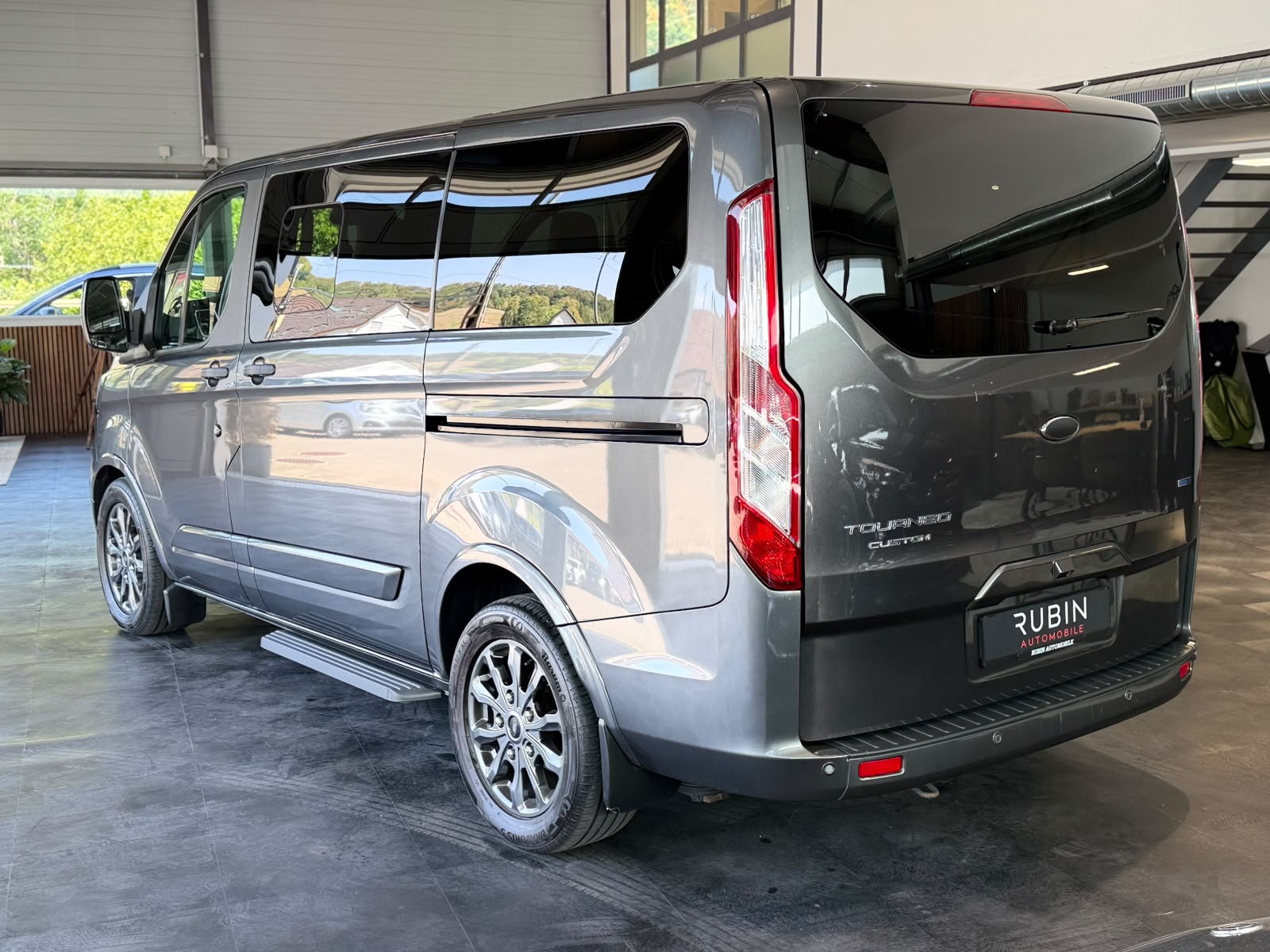 FORD Tourneo Custom 310 L1H1 Titanium SelectShift A-image-2