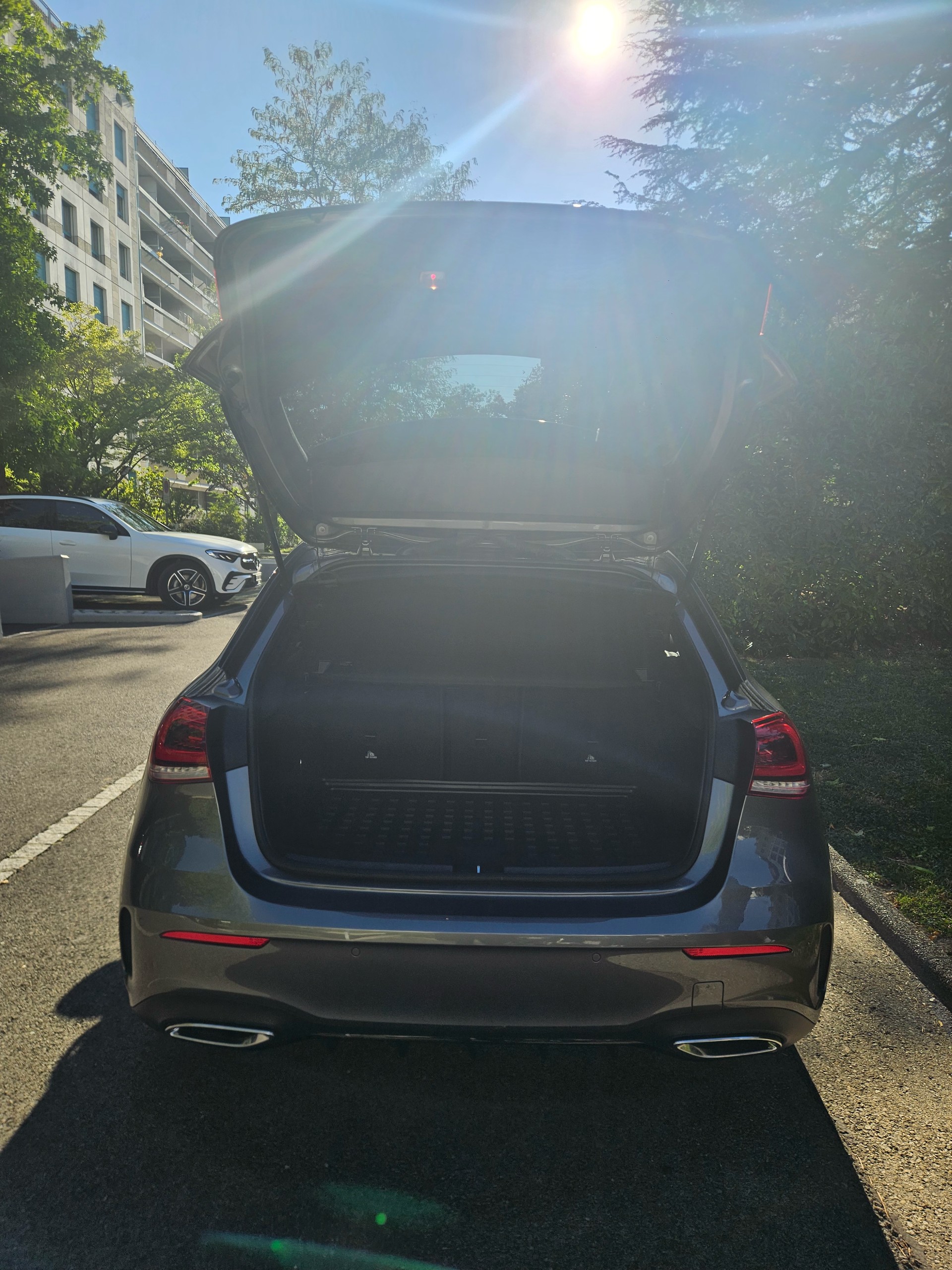 MERCEDES-BENZ A 200 AMG Line 7G-DCT-image-13
