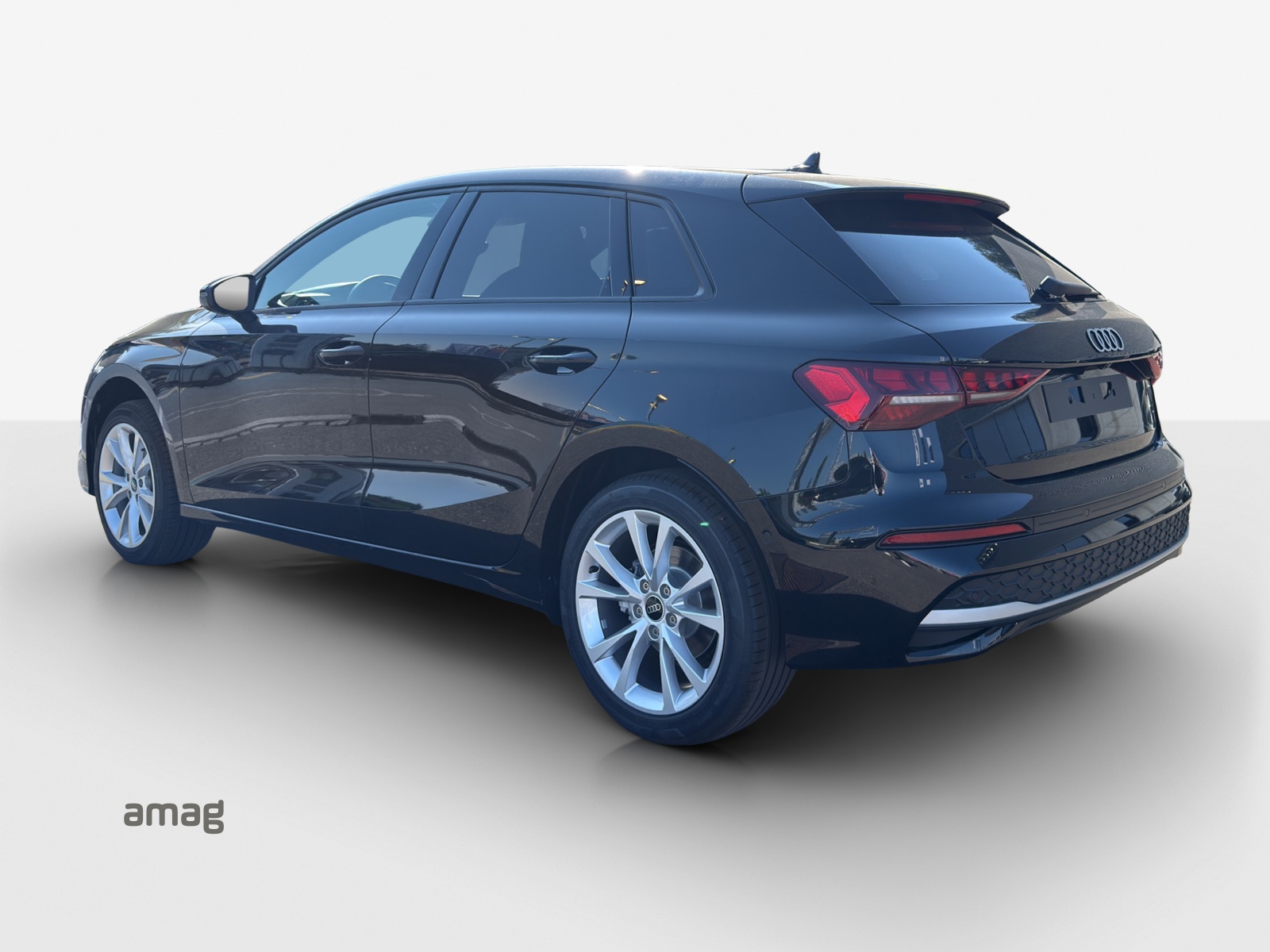 AUDI A3 Sportback TFSI 110 kW Attraction S tronic-showroom-element-2