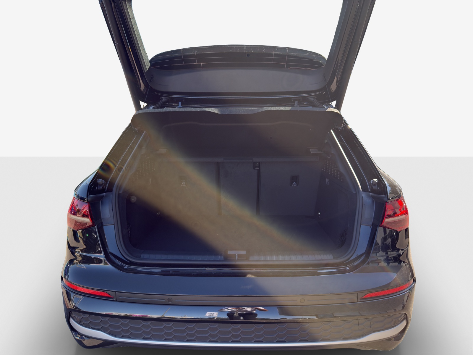 AUDI A3 Sportback TFSI 110 kW Attraction S tronic-image-12