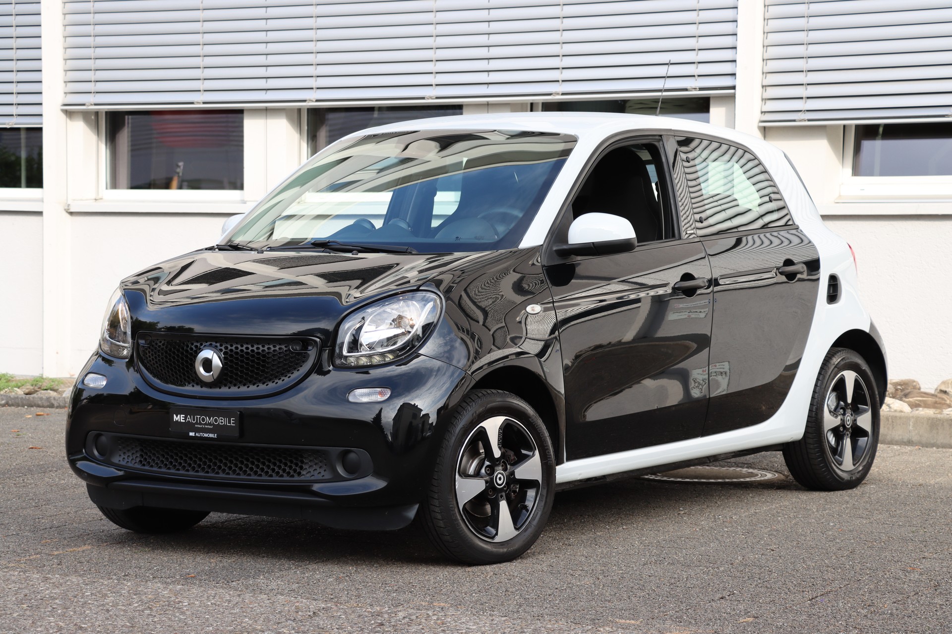SMART forfour passion twinmatic-image-0