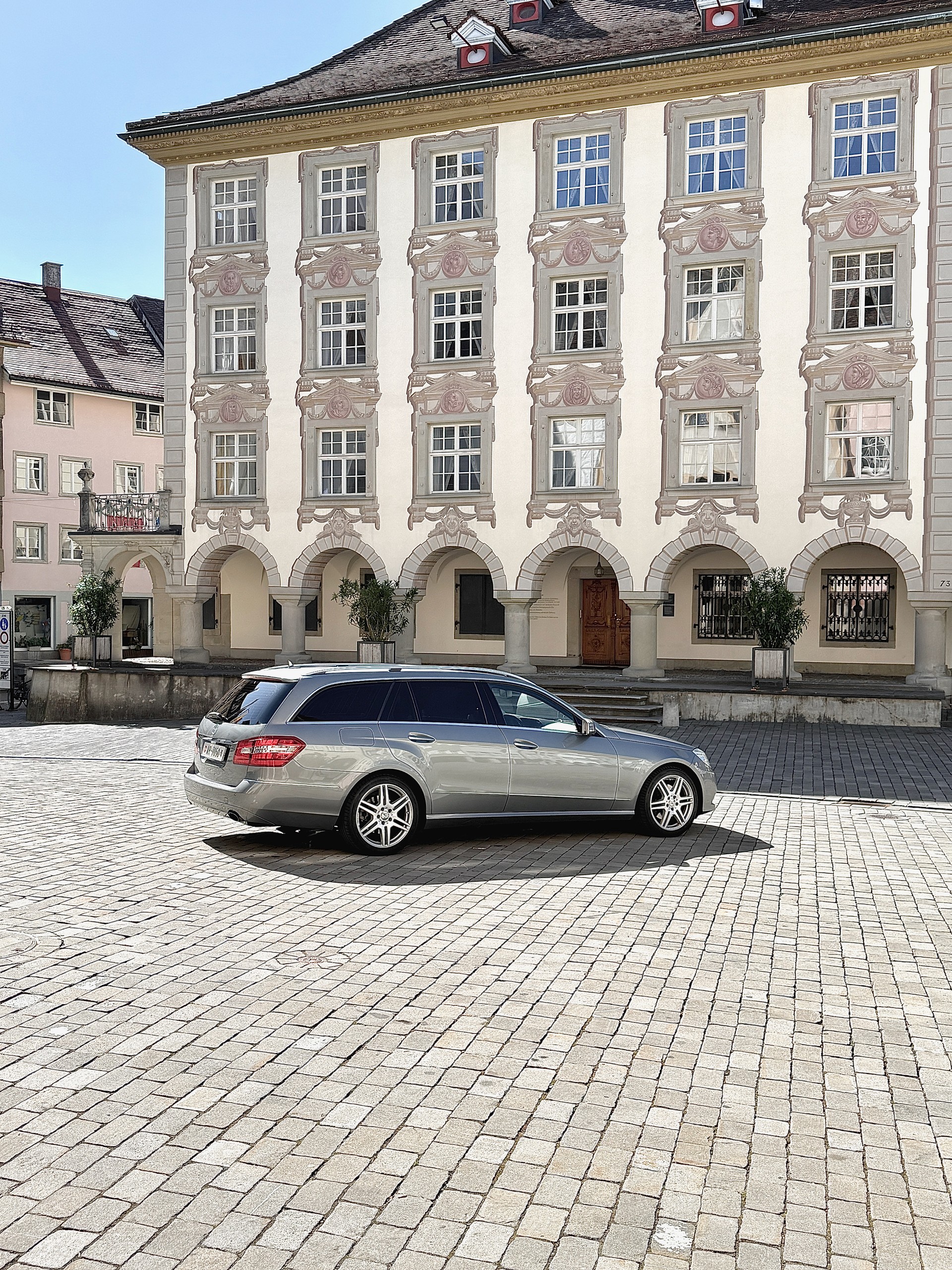 MERCEDES-BENZ E 350 CDI Avantgarde-image-2