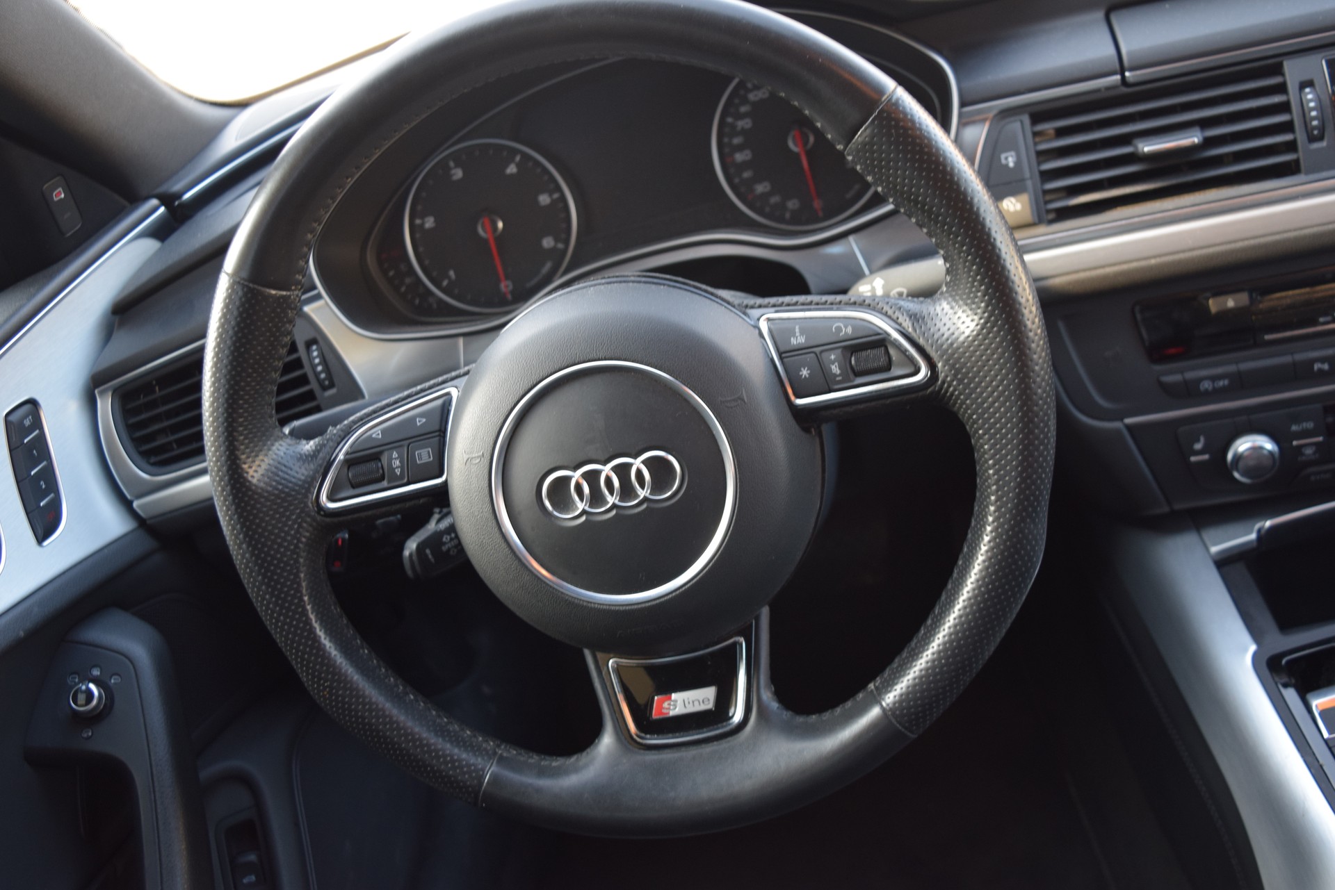 AUDI A6 Avant 3.0 TDI V6 quattro S-tronic-image-14
