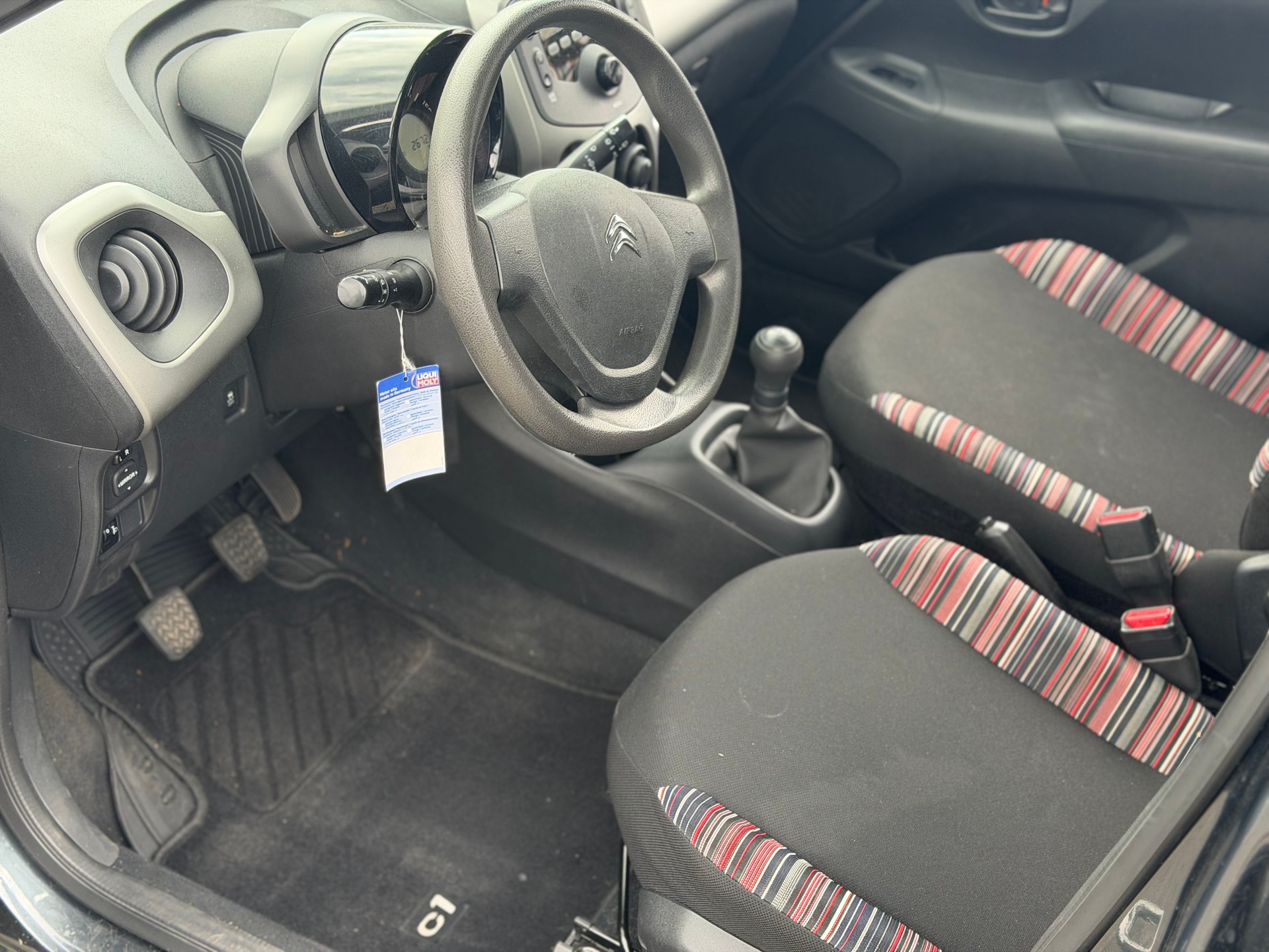CITROEN C1 1.0 VTi Feel-image-9