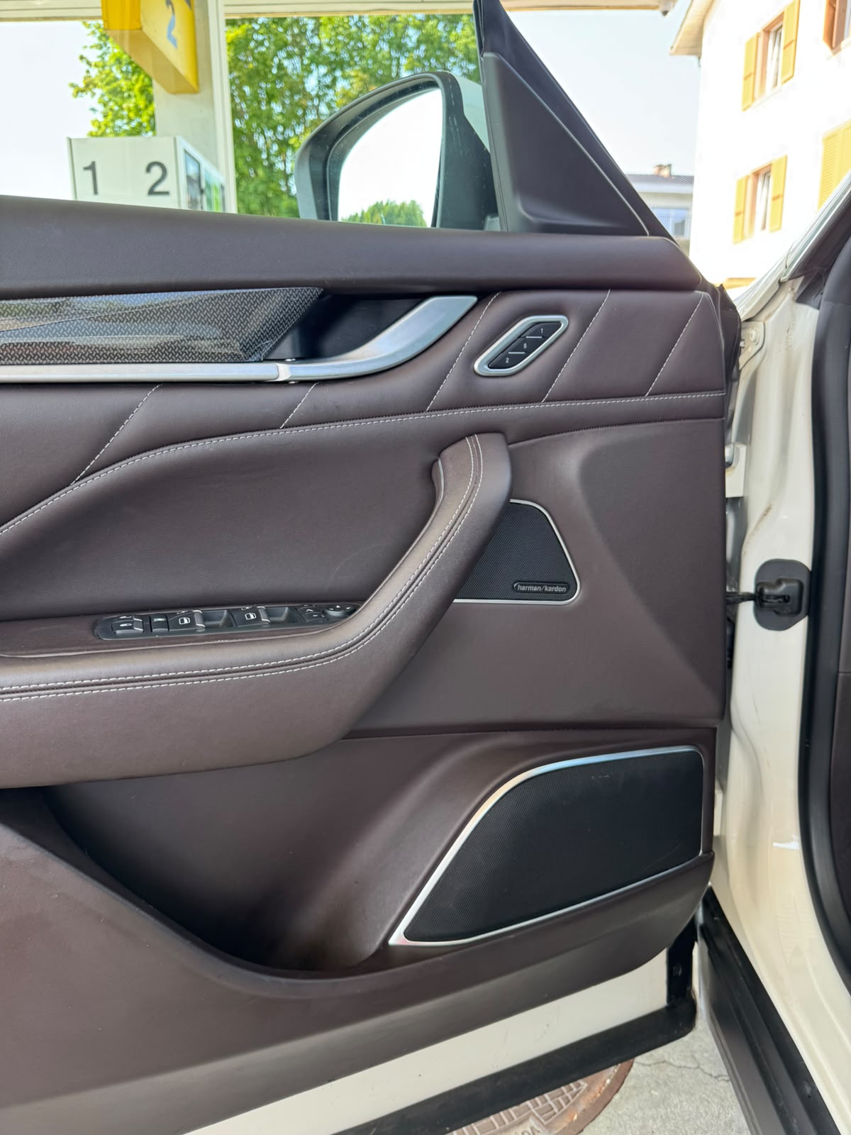 MASERATI Levante D 3.0V6 GranLusso-image-9