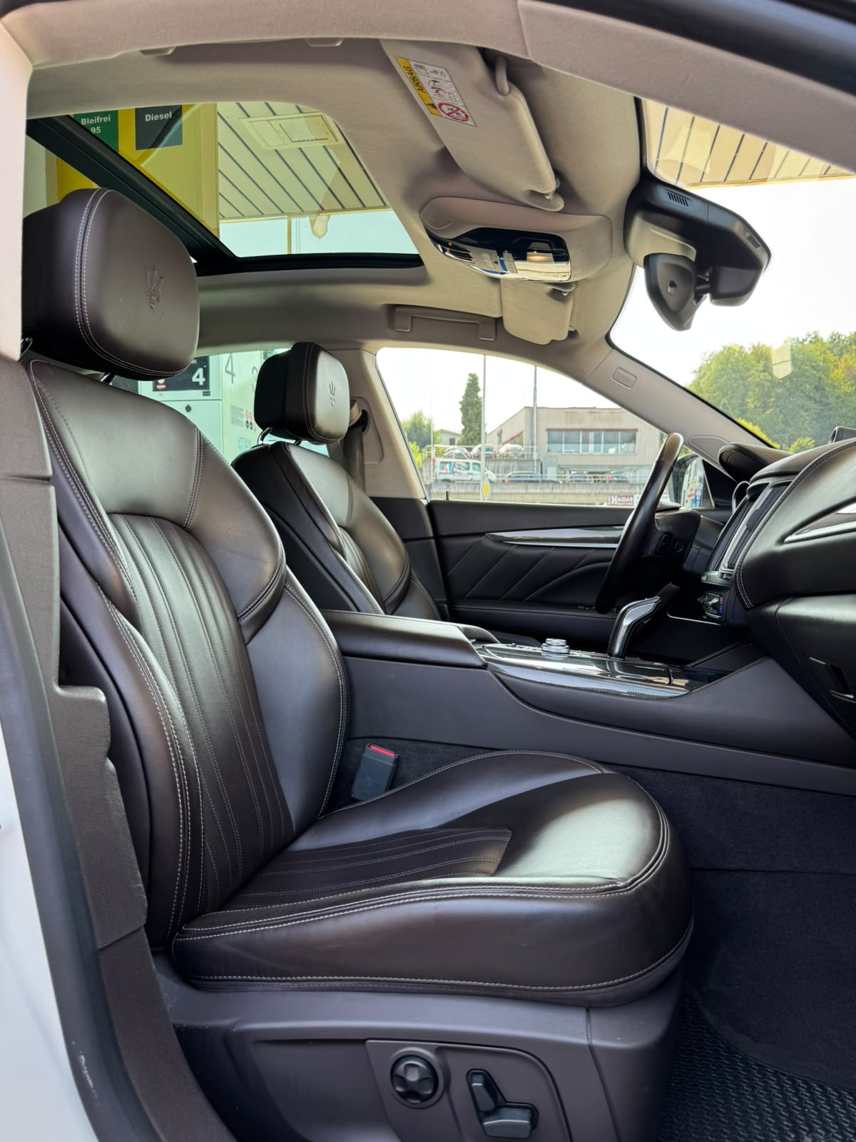 MASERATI Levante D 3.0V6 GranLusso-image-12