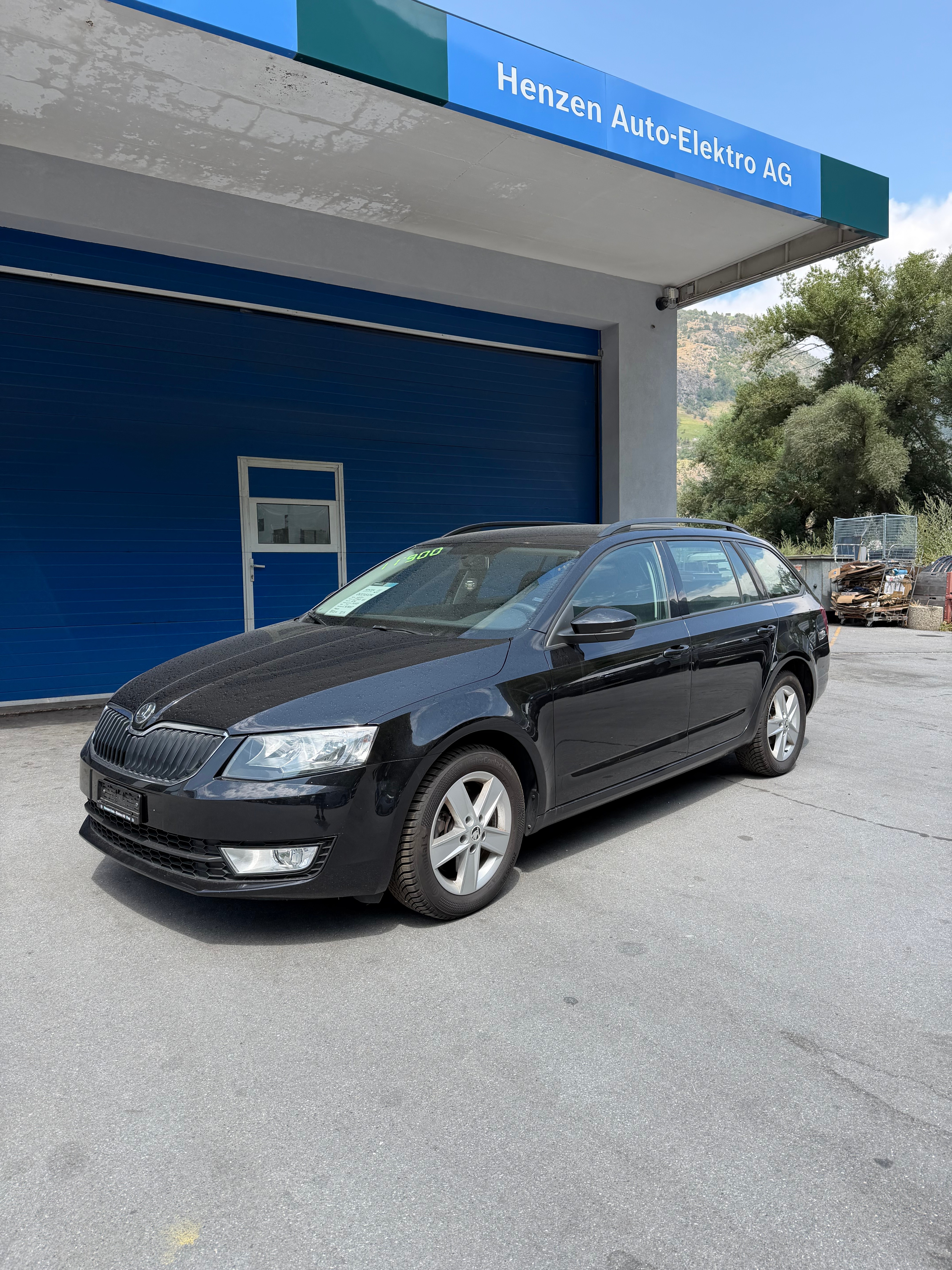 Car photo