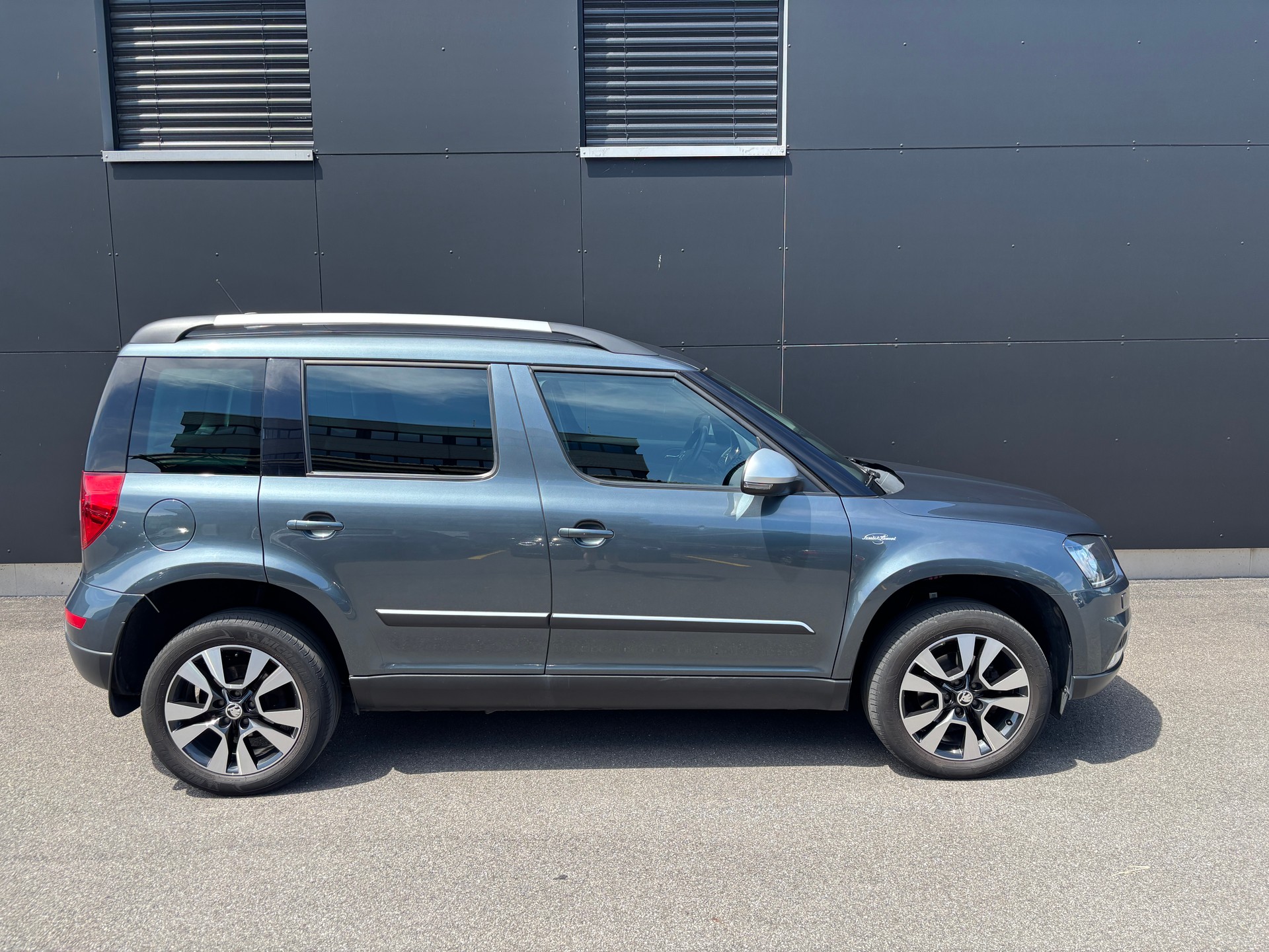 SKODA Yeti 2.0 TDI L&K Outdoor 4x4 DSG-image-5