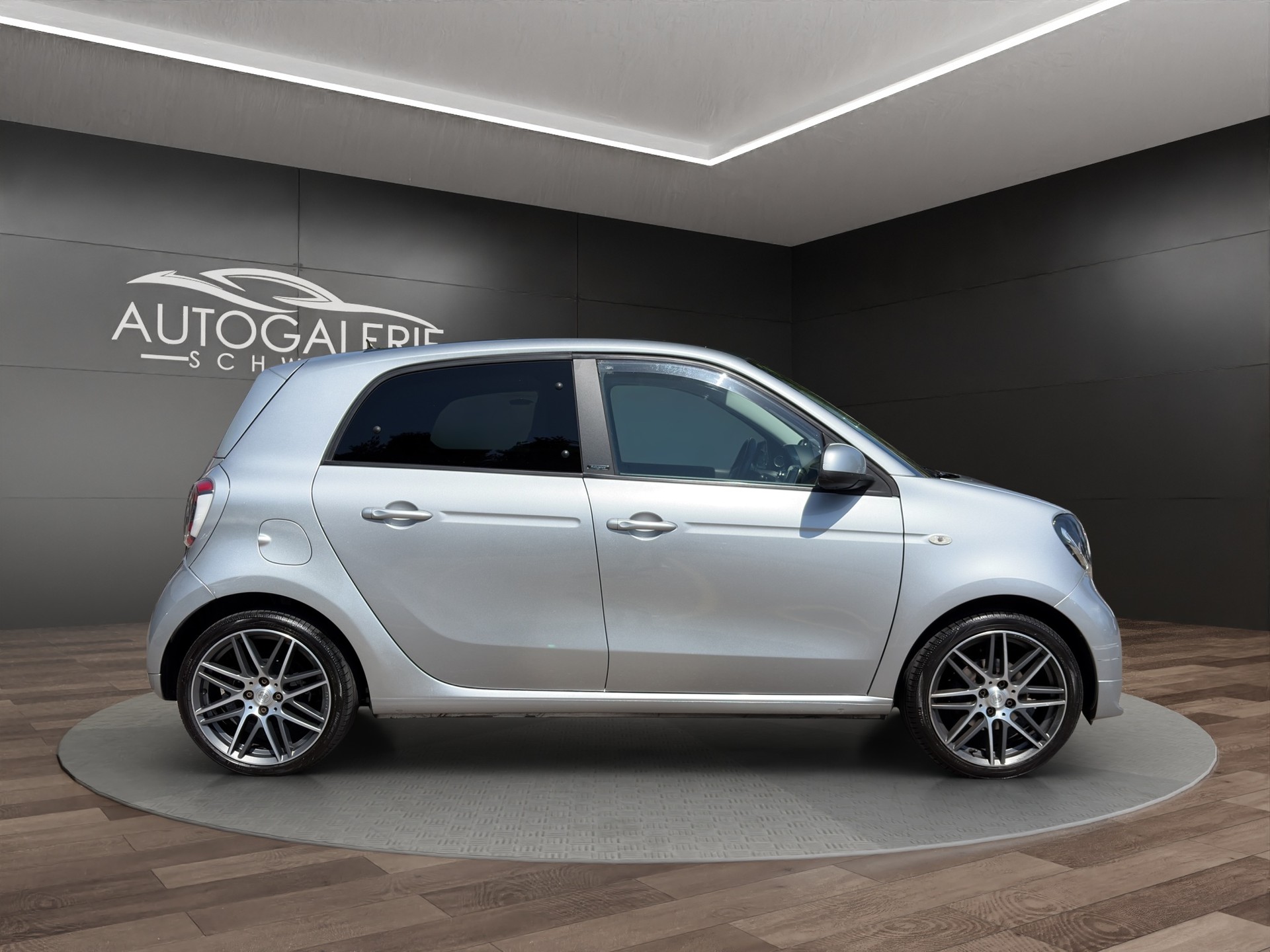SMART forfour Brabus Xclusive twinamic | CH Fahrzeug | FALTDACH | Navigation | Cool&Media | DAB+ |-image-5