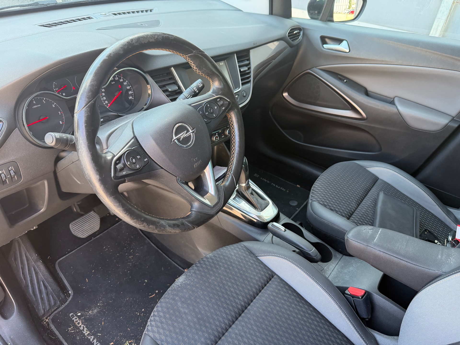OPEL Crossland X 1.2i TP Ultimate Automatik-image-9