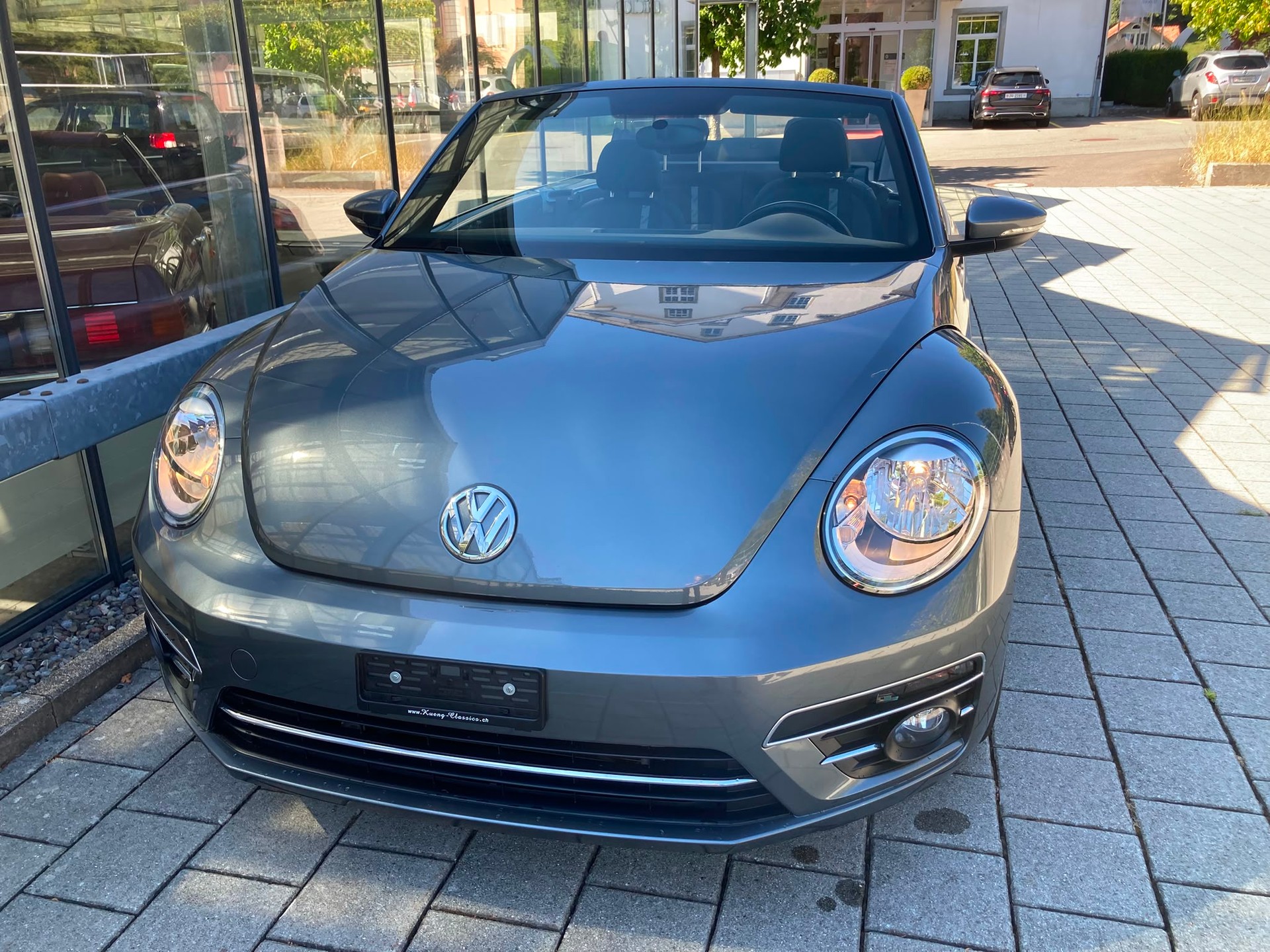 VW Beetle Cabriolet 1.2 TSI BMT-image-11
