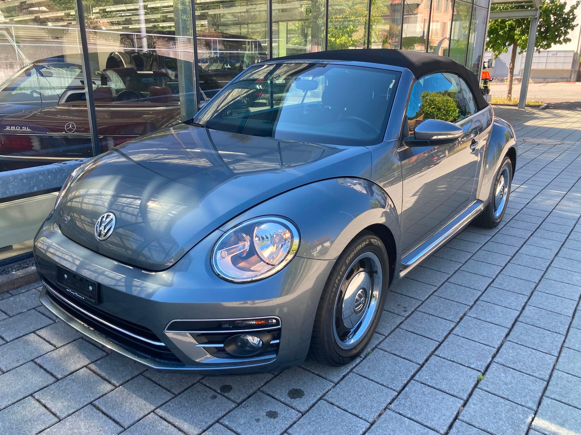 VW Beetle Cabriolet 1.2 TSI BMT-image-4