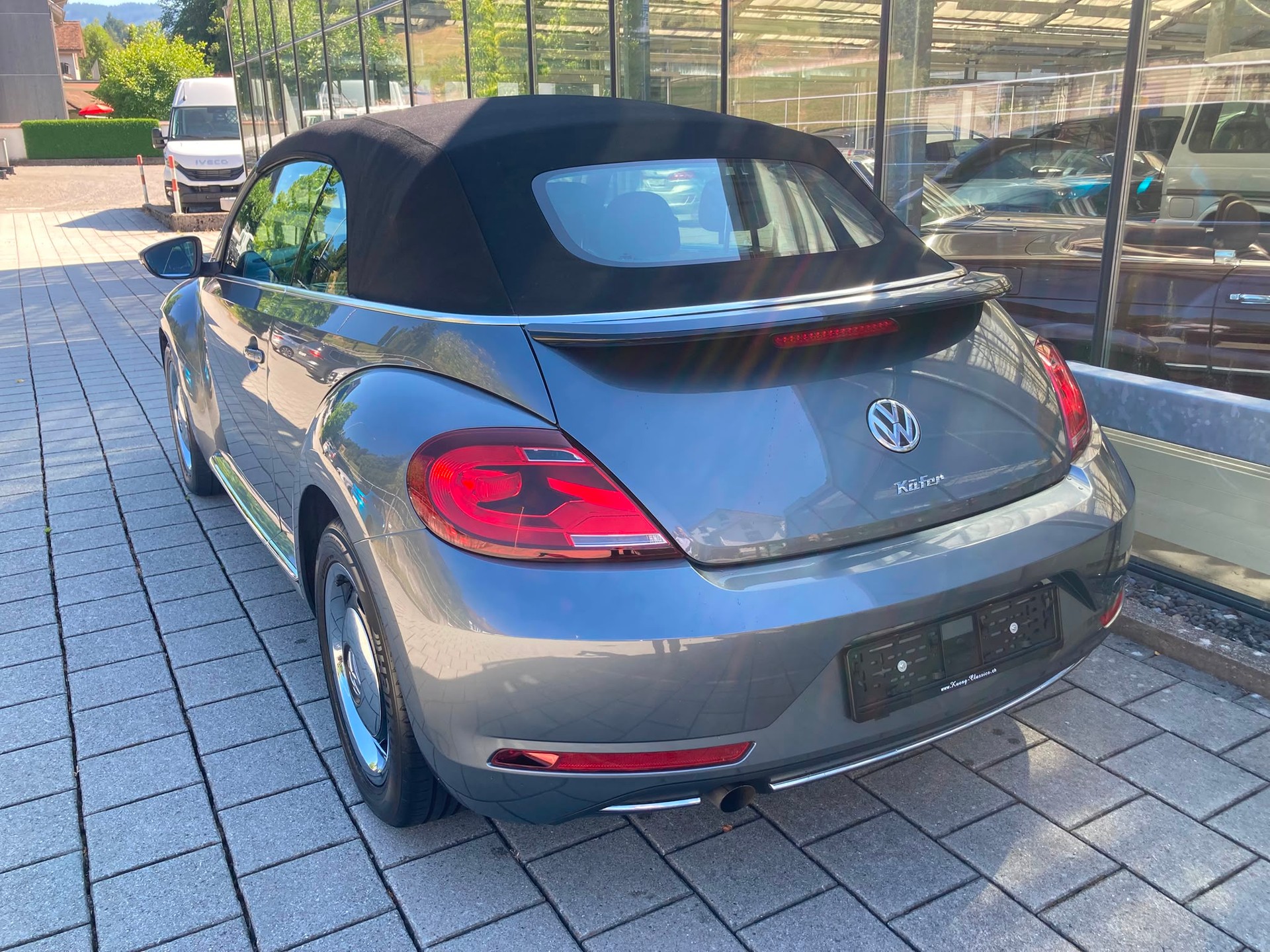 VW Beetle Cabriolet 1.2 TSI BMT-showroom-element-1