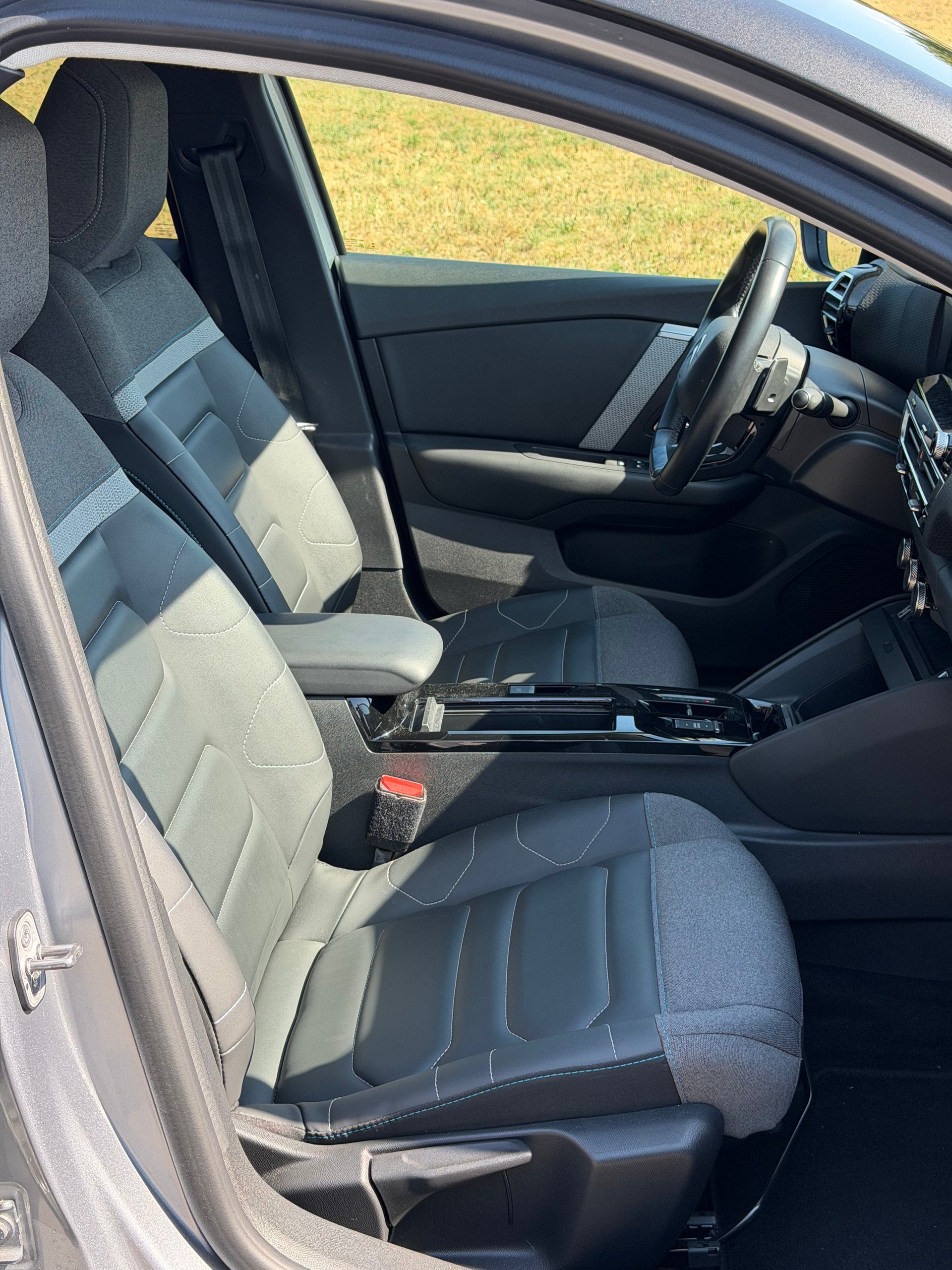 CITROEN C4 1.2 Pure Tech Feel EAT8-image-9
