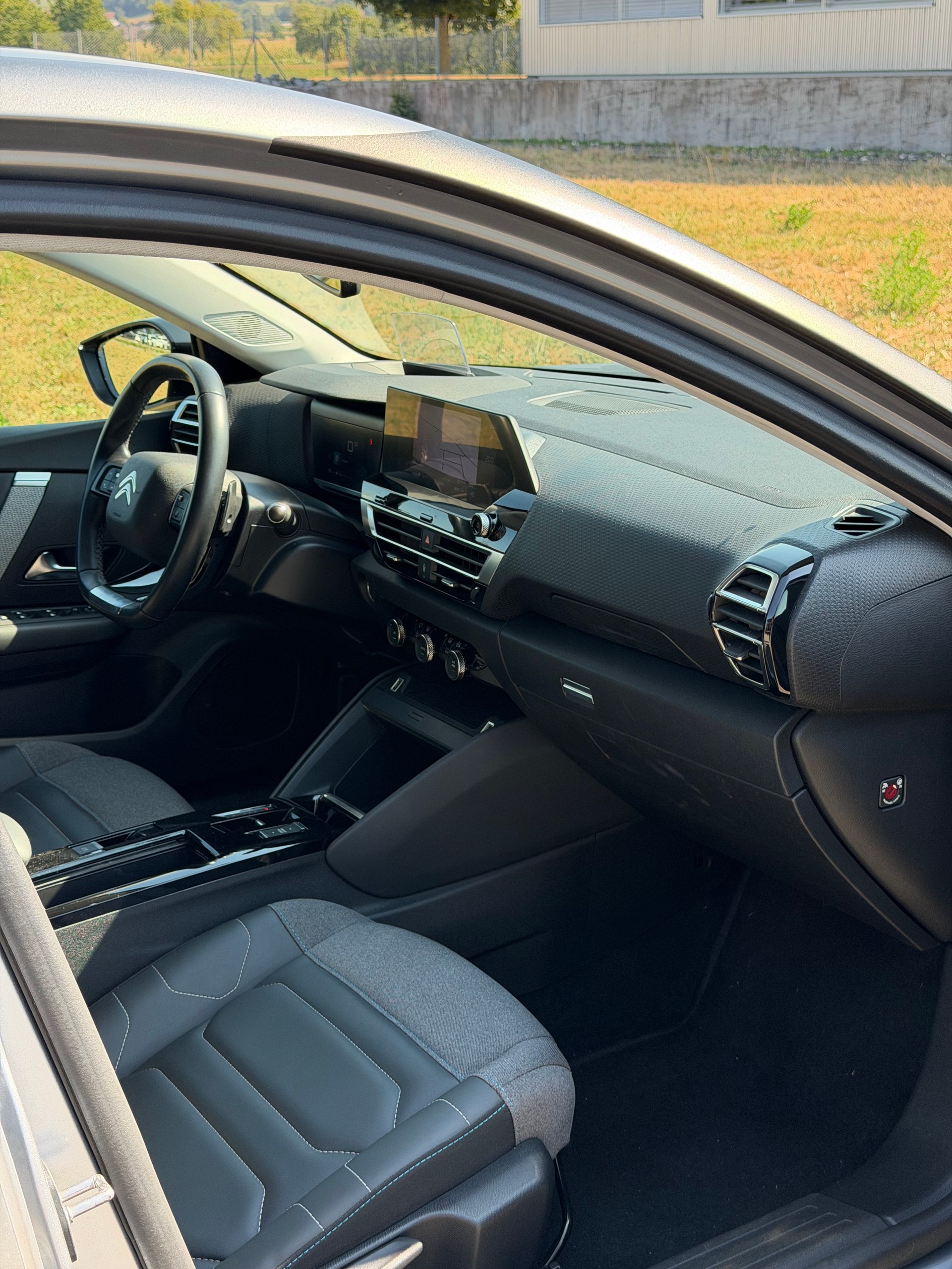 CITROEN C4 1.2 Pure Tech Feel EAT8-image-8