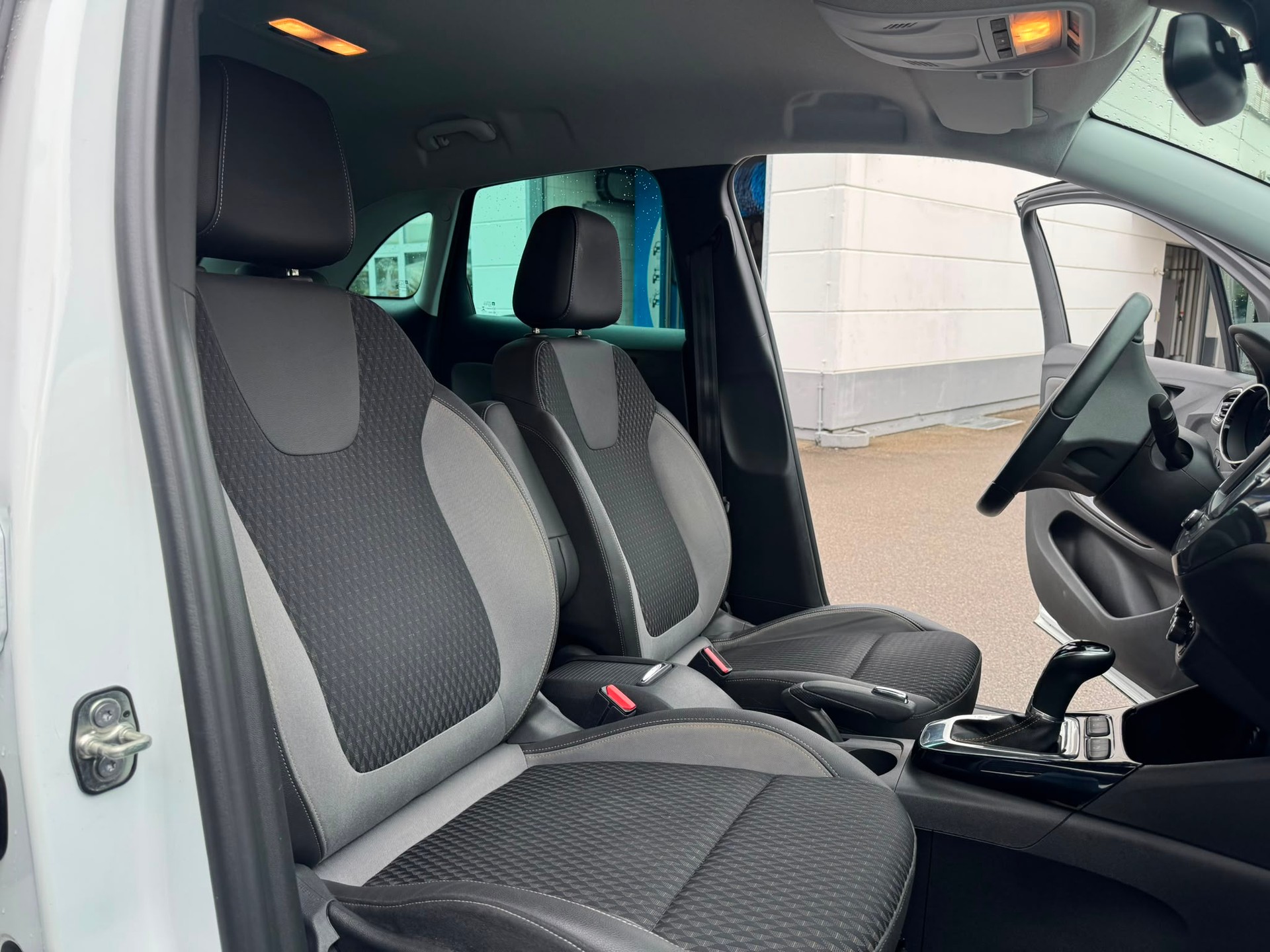 OPEL Crossland X 1.2i TP Excellence Automatik-image-14