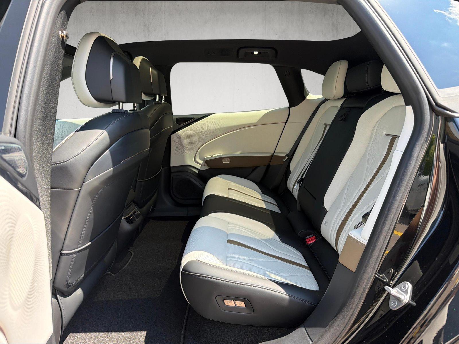 ZEEKR 7GT Privilege AWD-image-11