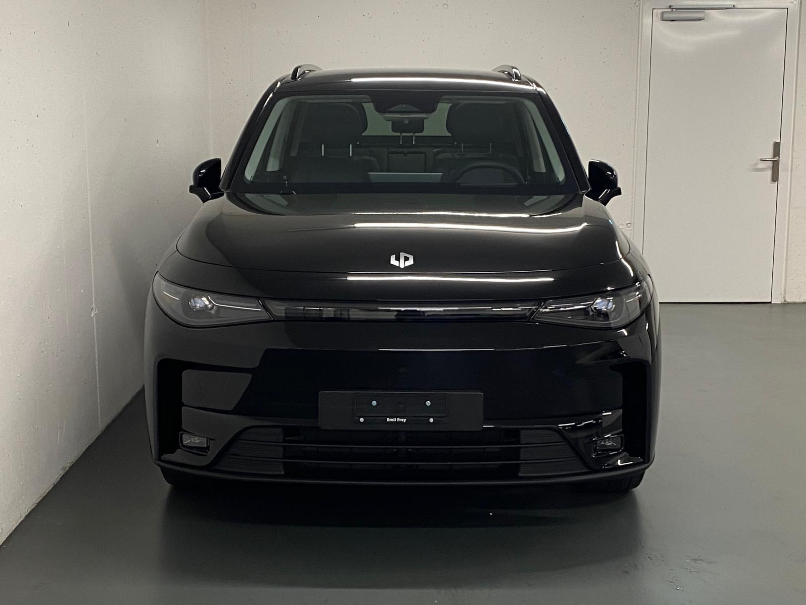 LEAPMOTOR C10 1.5 Hybrid EV-showroom-element-1