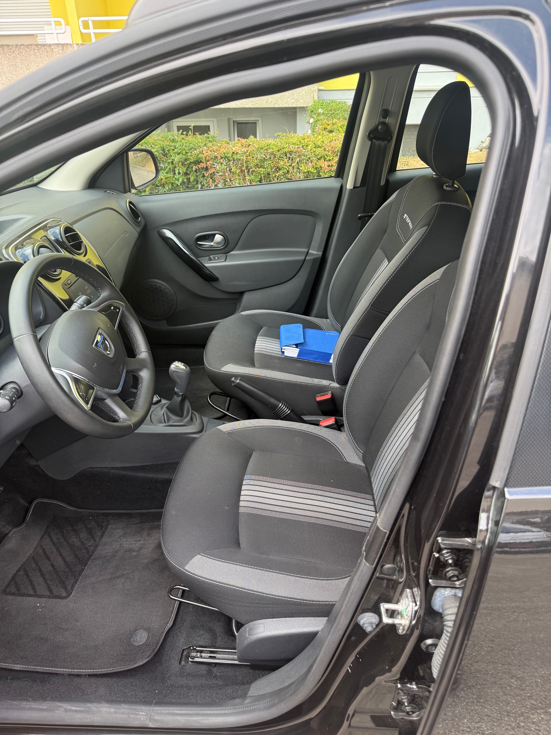 DACIA Sandero Tce 90 Stepway Automatic-image-12