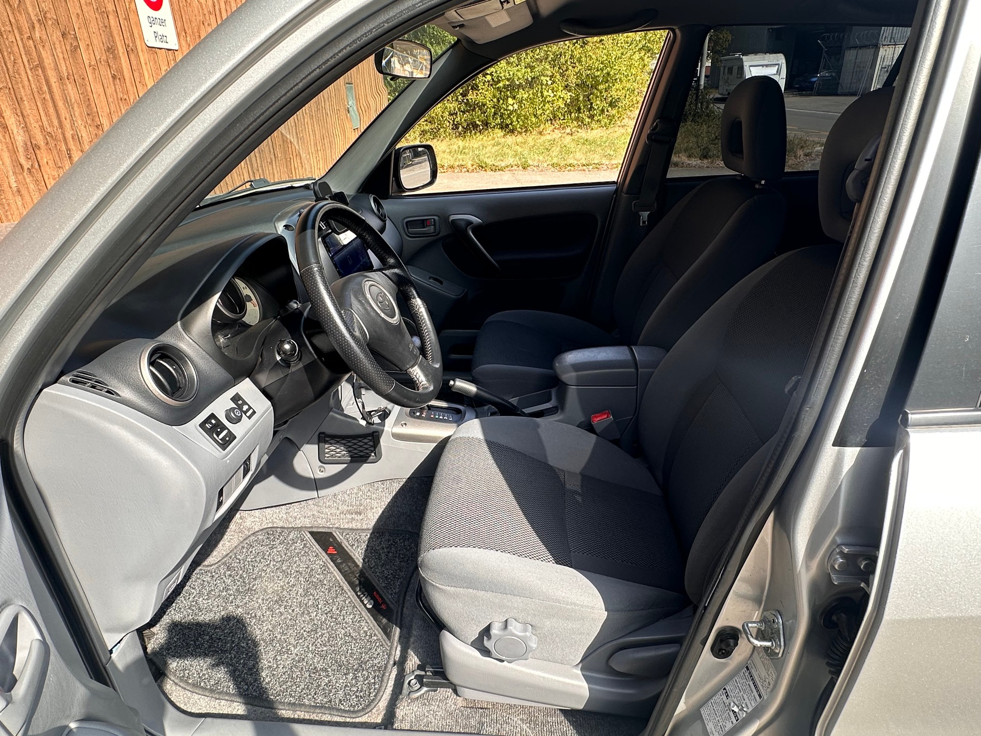 TOYOTA RAV-4 2.0 16V Linea Terra-image-6