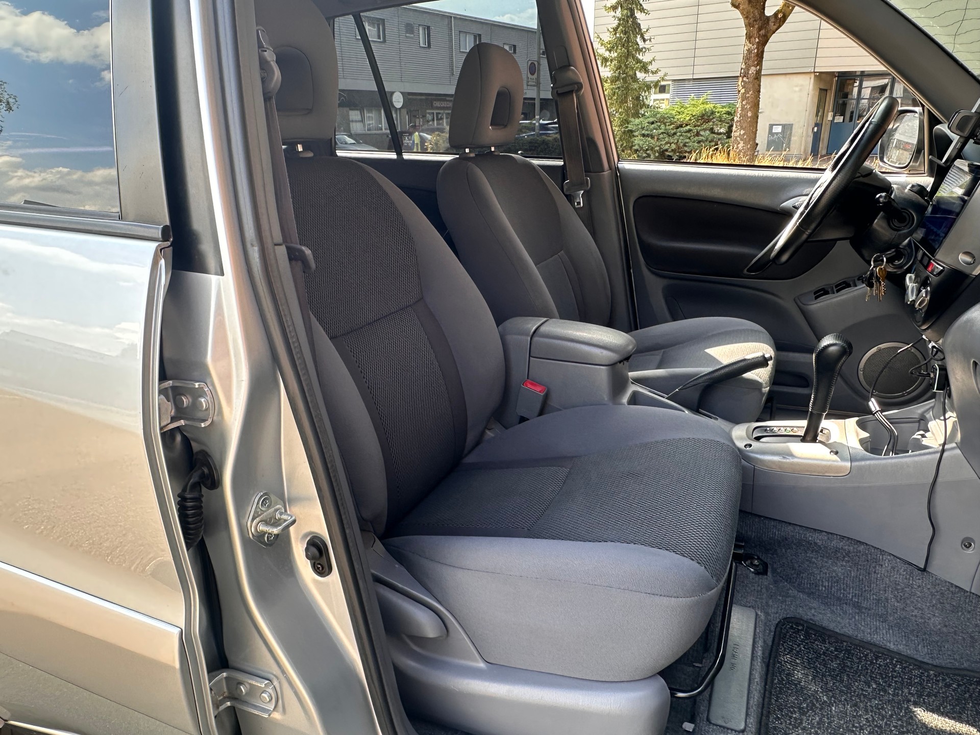 TOYOTA RAV-4 2.0 16V Linea Terra-image-11