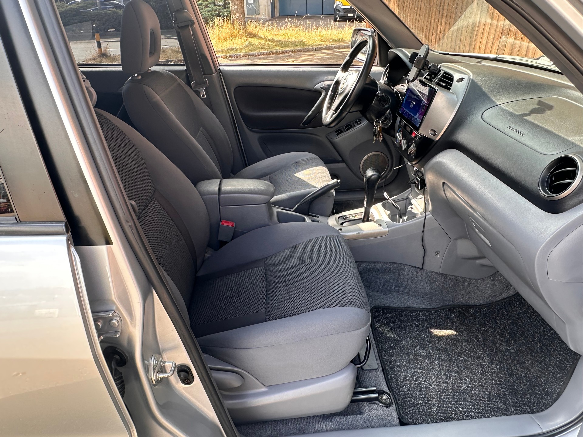 TOYOTA RAV-4 2.0 16V Linea Terra-image-10