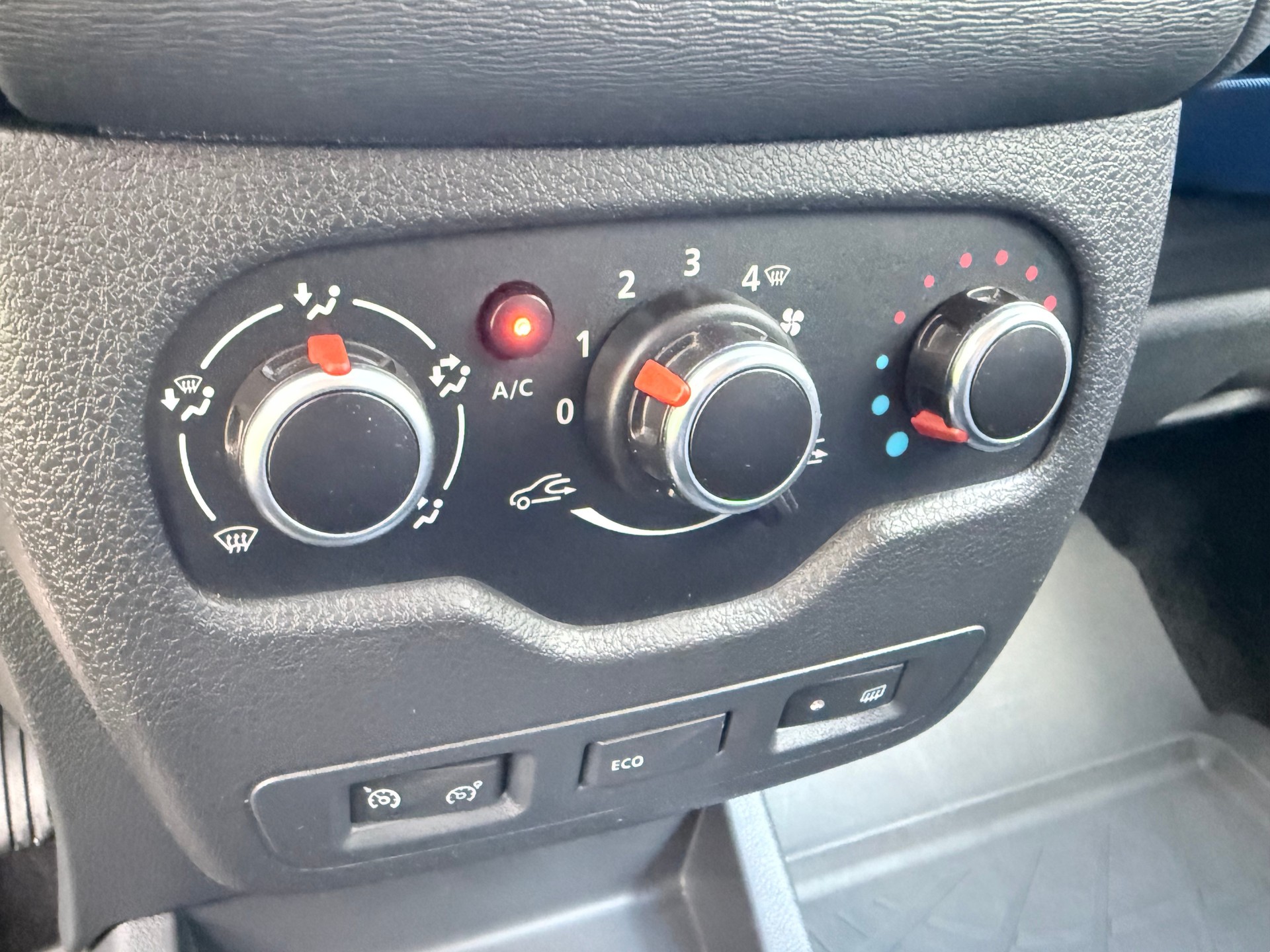 DACIA Dokker 1.2 T Stepway Unlimited 2-image-17