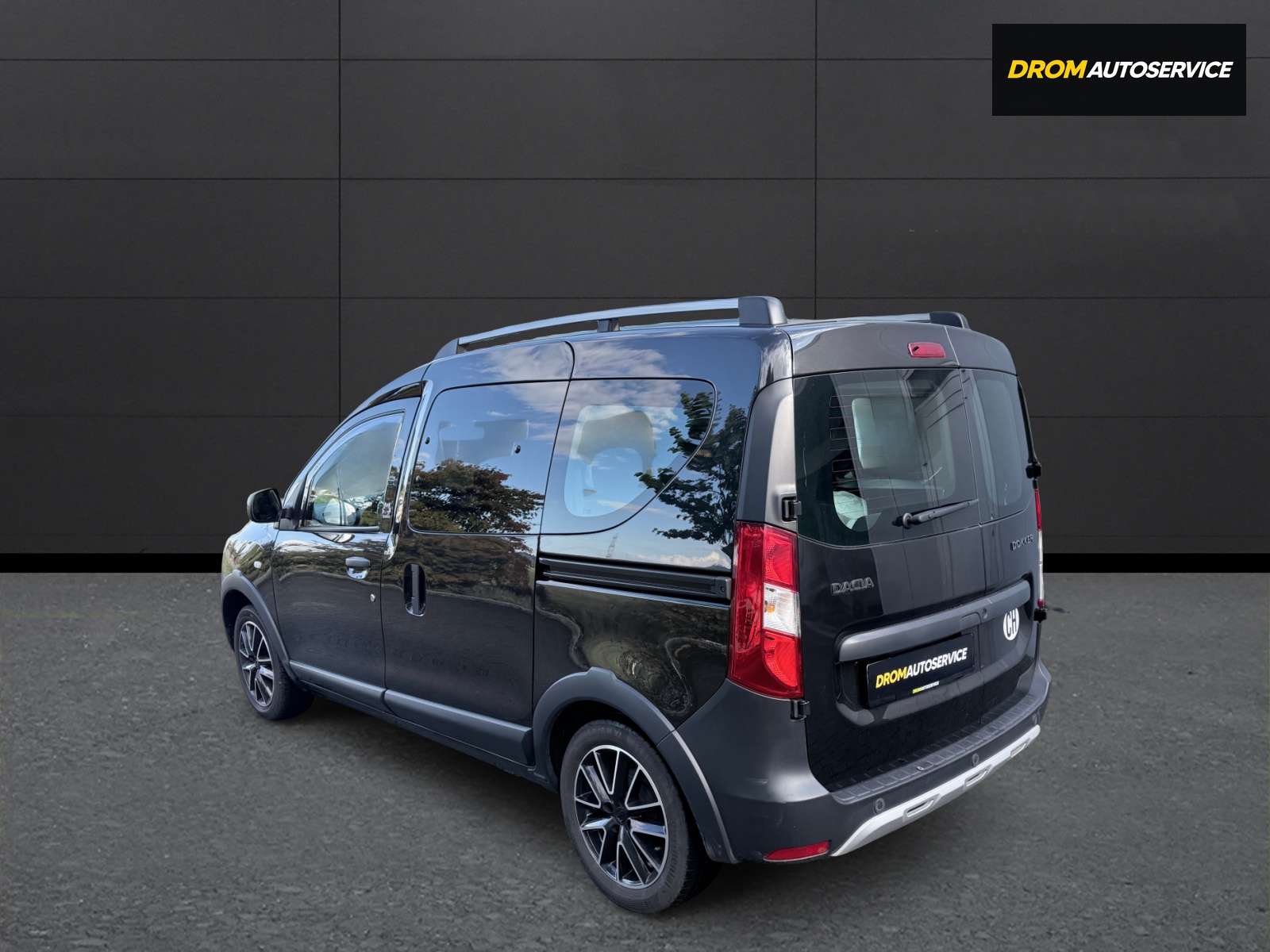 DACIA Dokker 1.2 T Stepway Unlimited 2-showroom-element-3