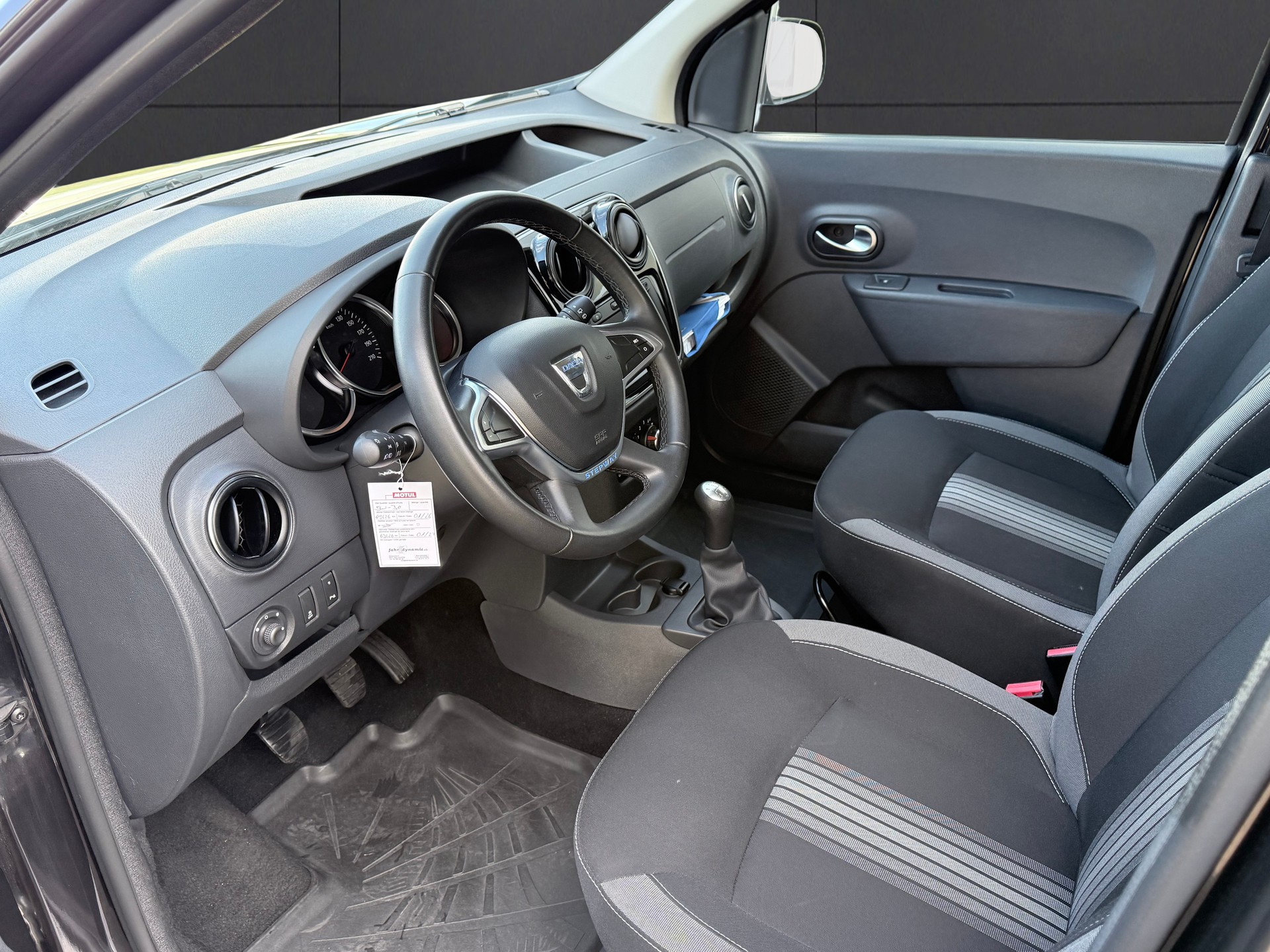DACIA Dokker 1.2 T Stepway Unlimited 2-image-12