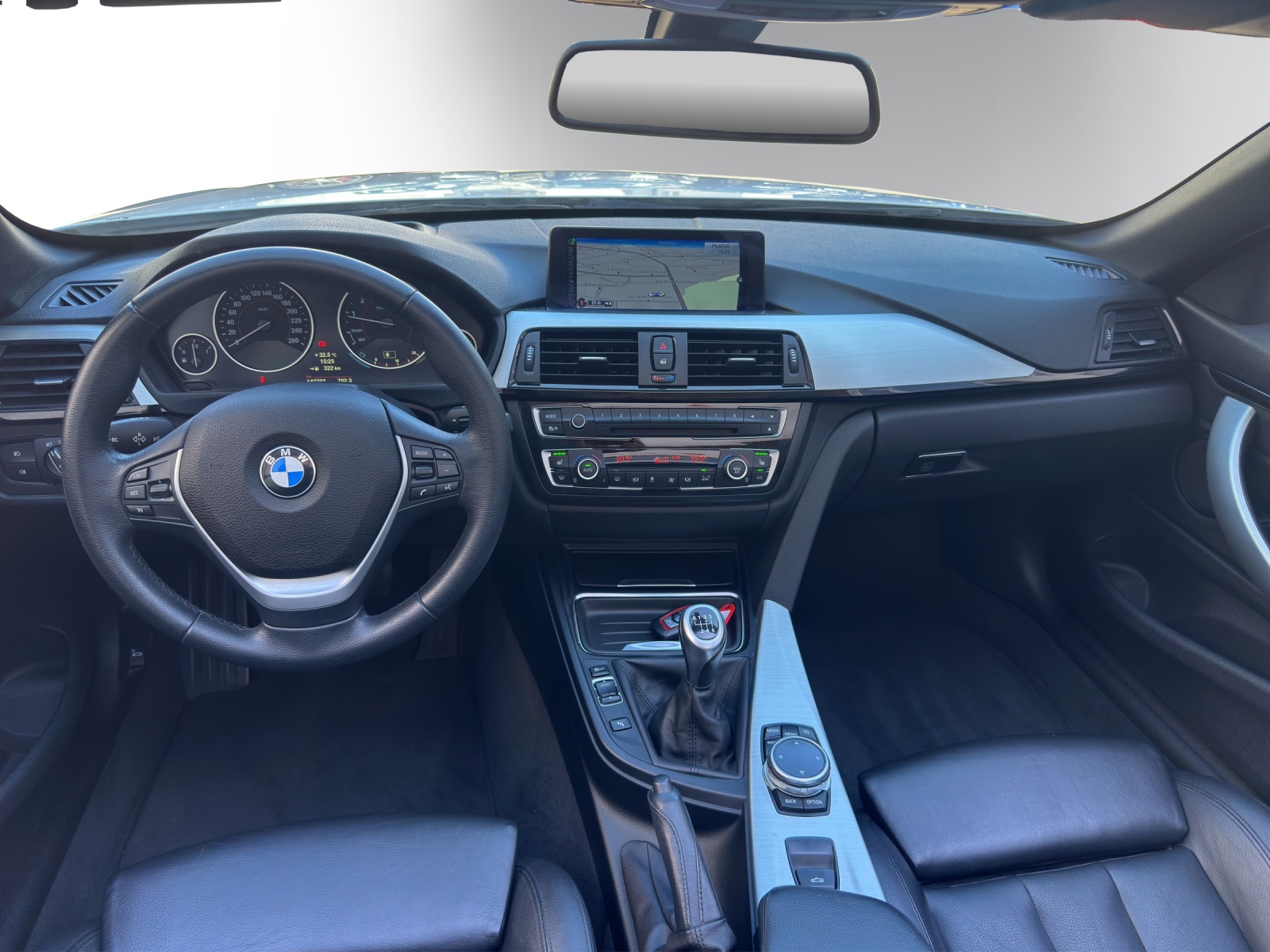 BMW 428i Cabriolet Sport Line-image-11