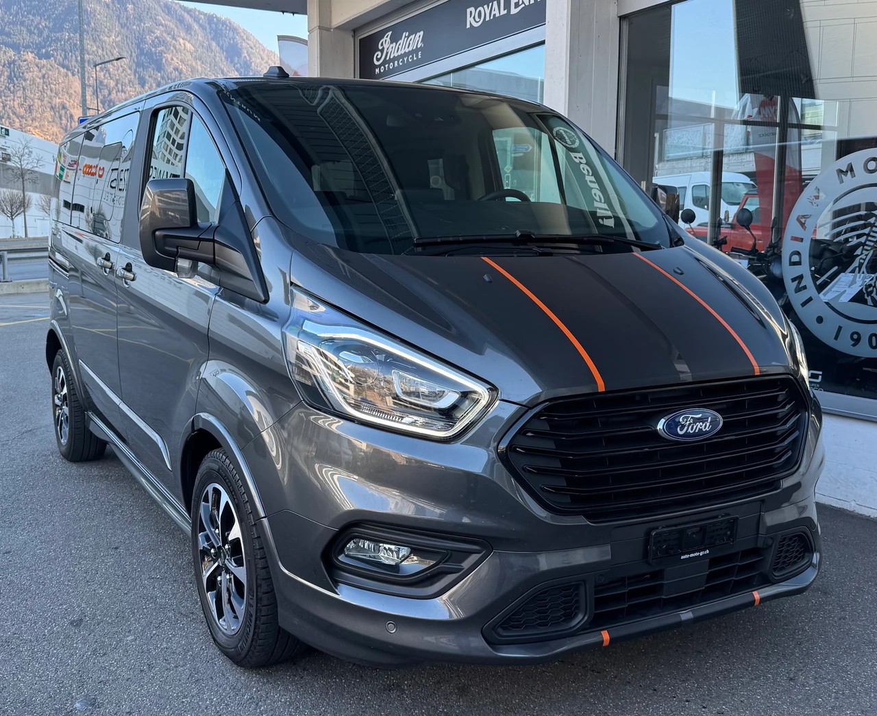 FORD Tourneo Custom 320 L1H1 Sport HEV2