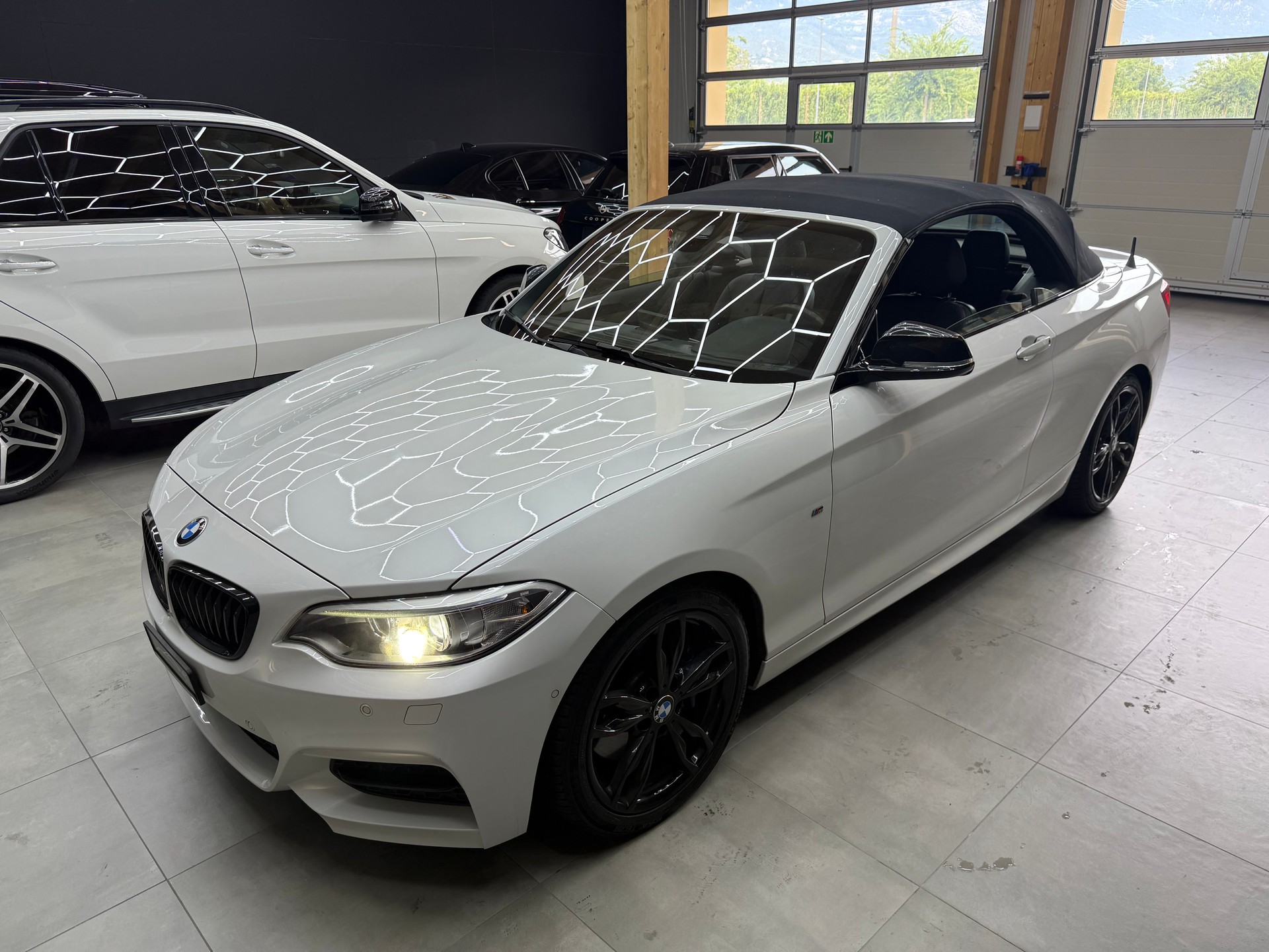 BMW M240i xDrive Steptronic-image-15