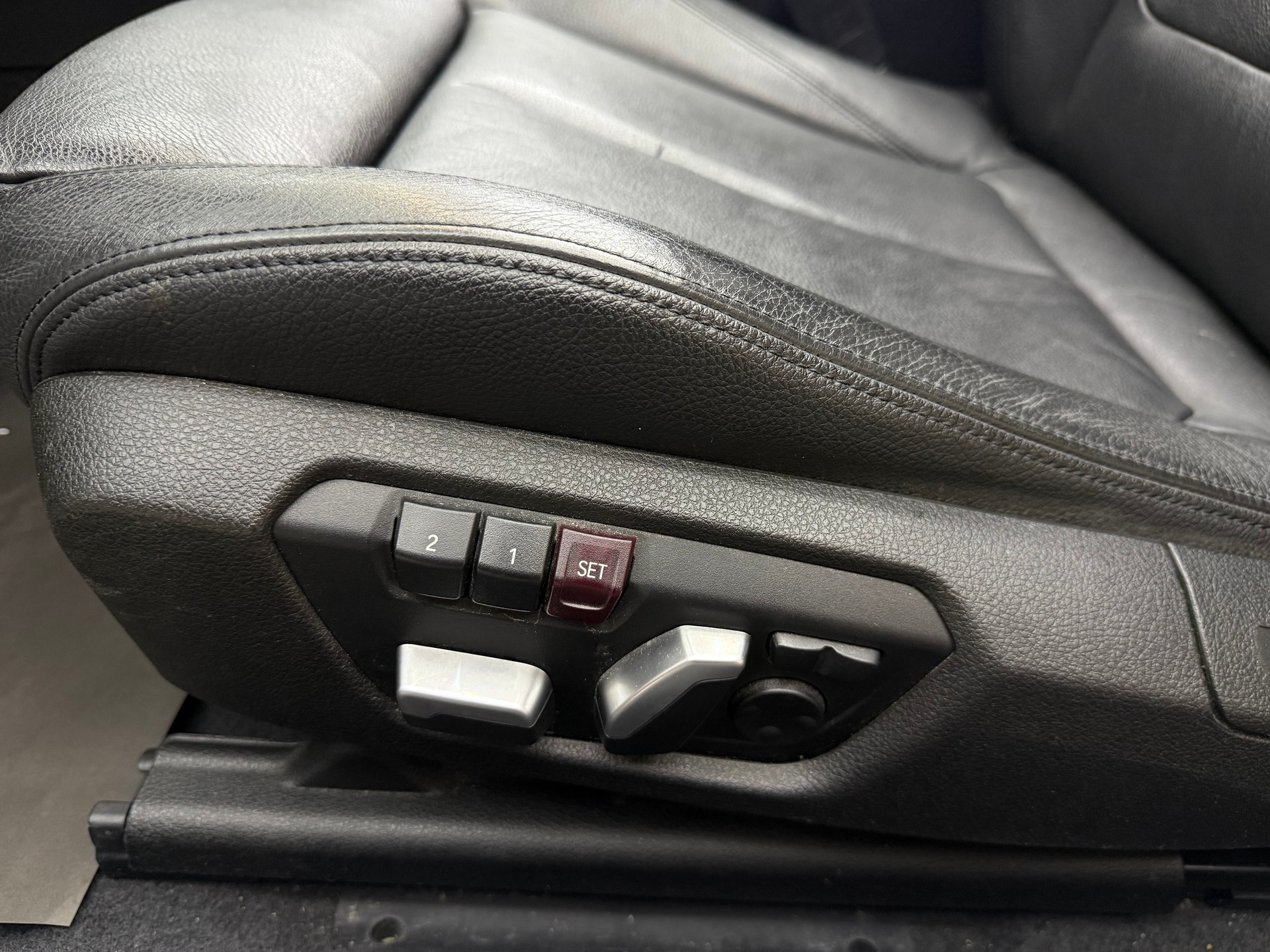 BMW M240i xDrive Steptronic-image-12