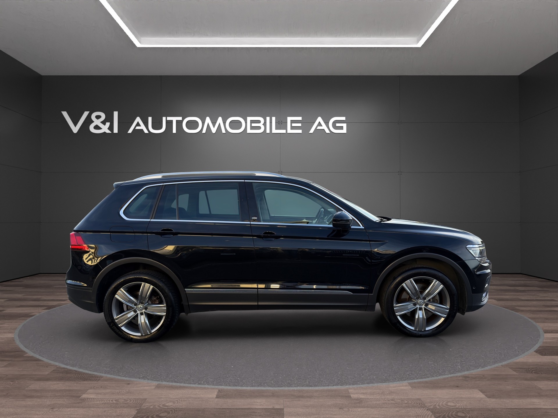 VW Tiguan 2.0TSI Comfortline 4Motion DSG-image-7