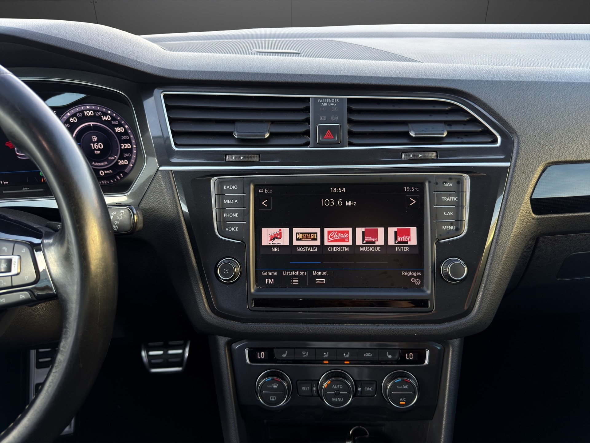 VW Tiguan 2.0TSI Comfortline 4Motion DSG-image-12