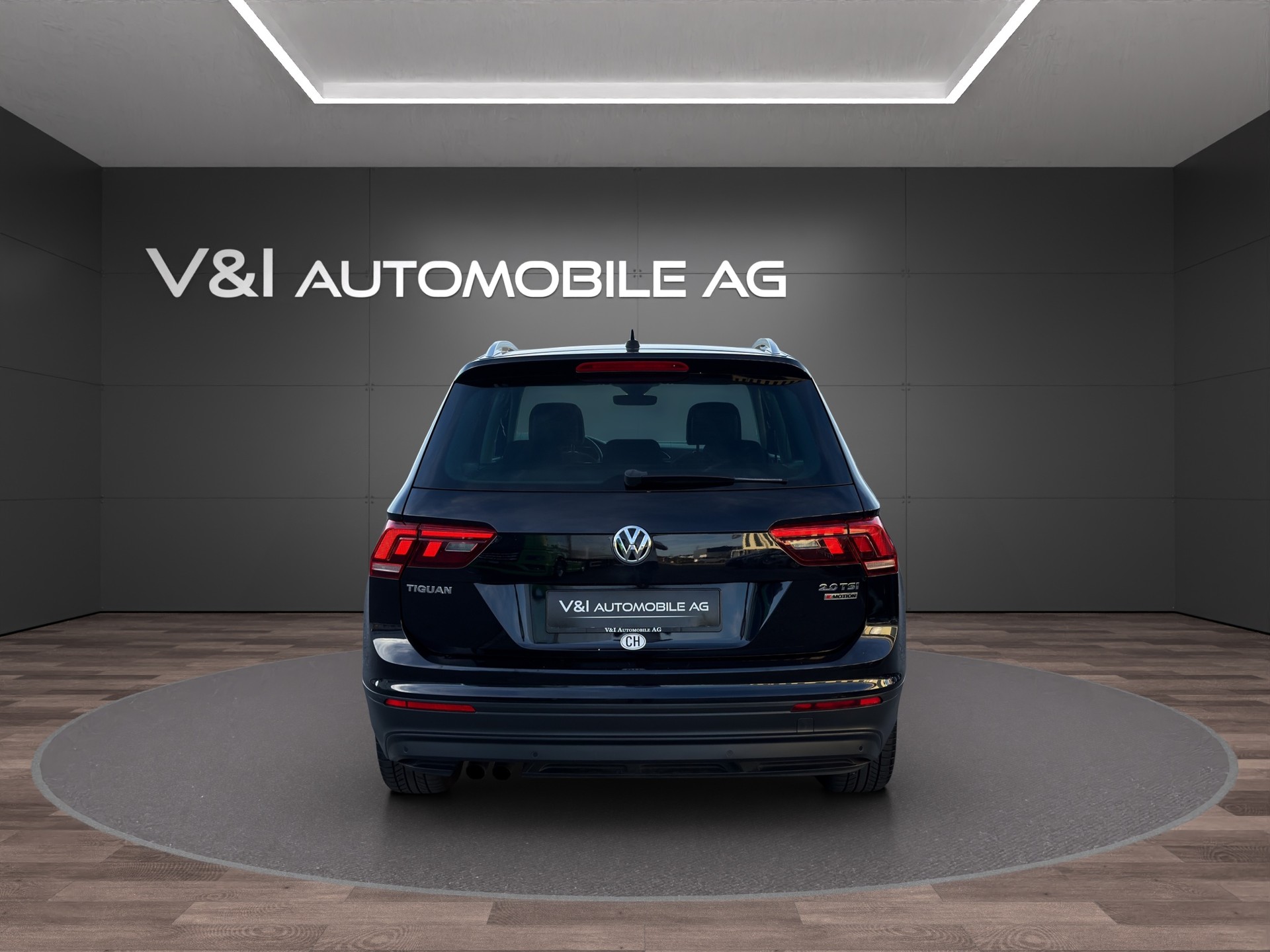 VW Tiguan 2.0TSI Comfortline 4Motion DSG-image-5